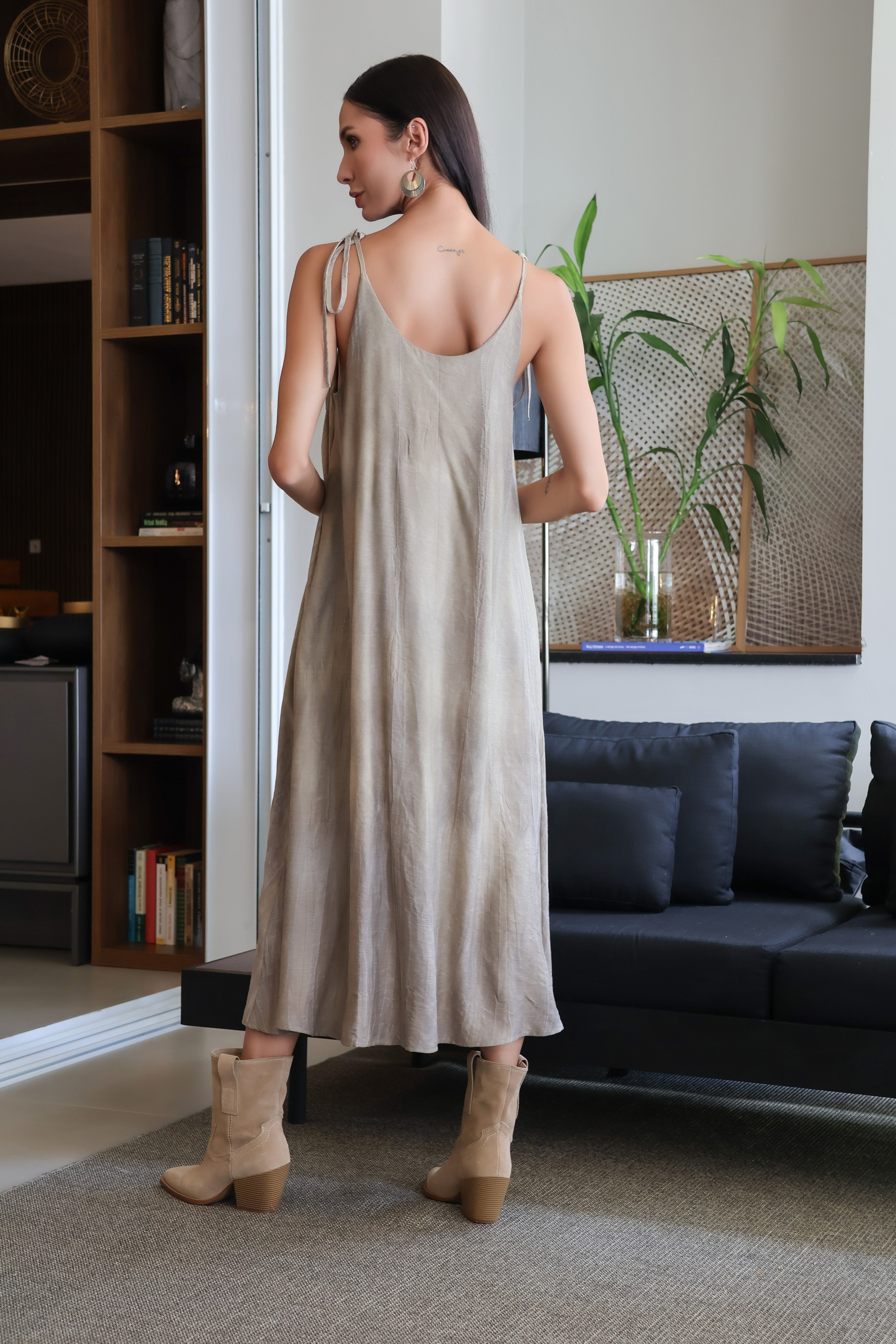 Vestido estonado de alças finas