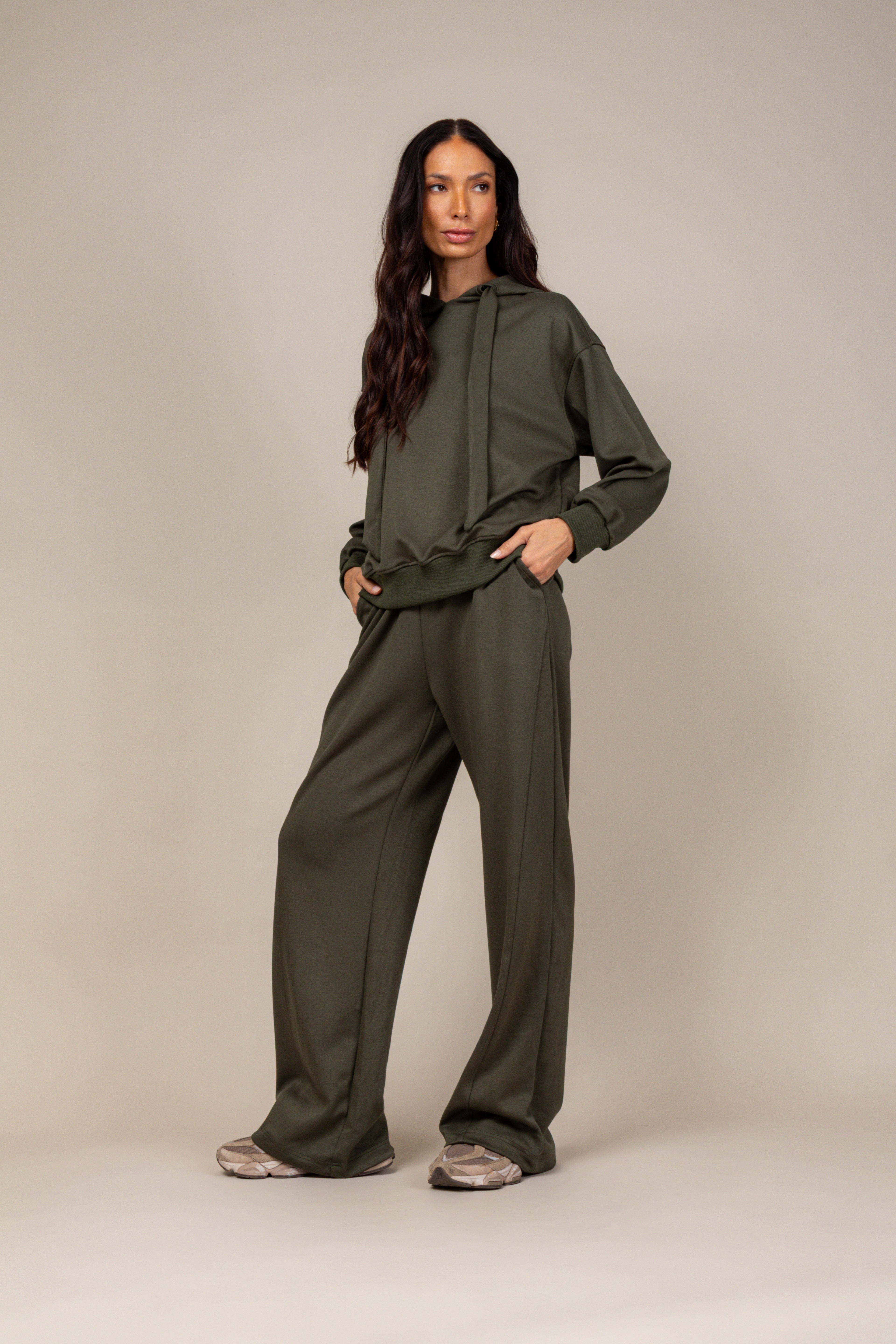 Conjunto moletom soft com capuz