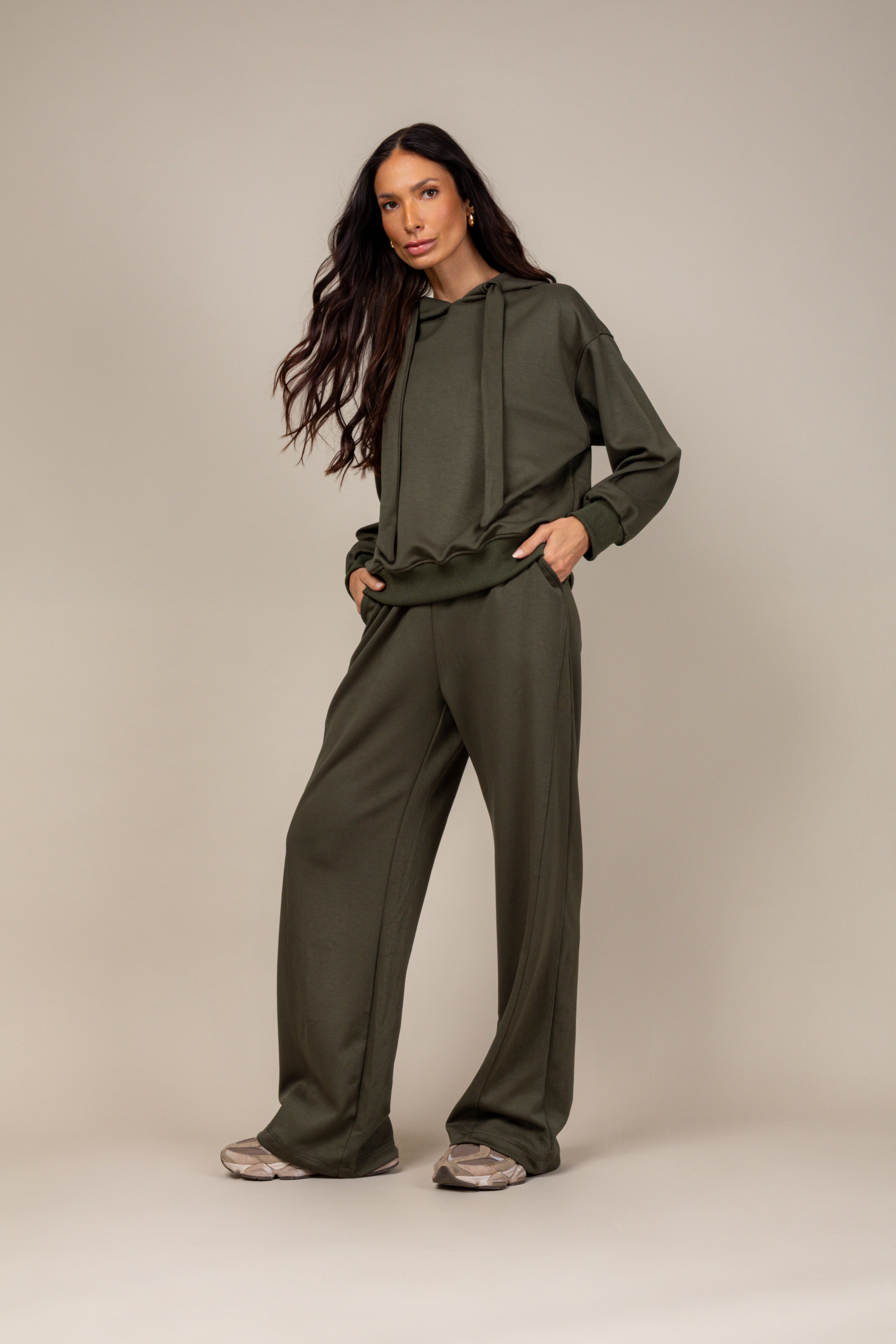 Conjunto moletom soft com capuz