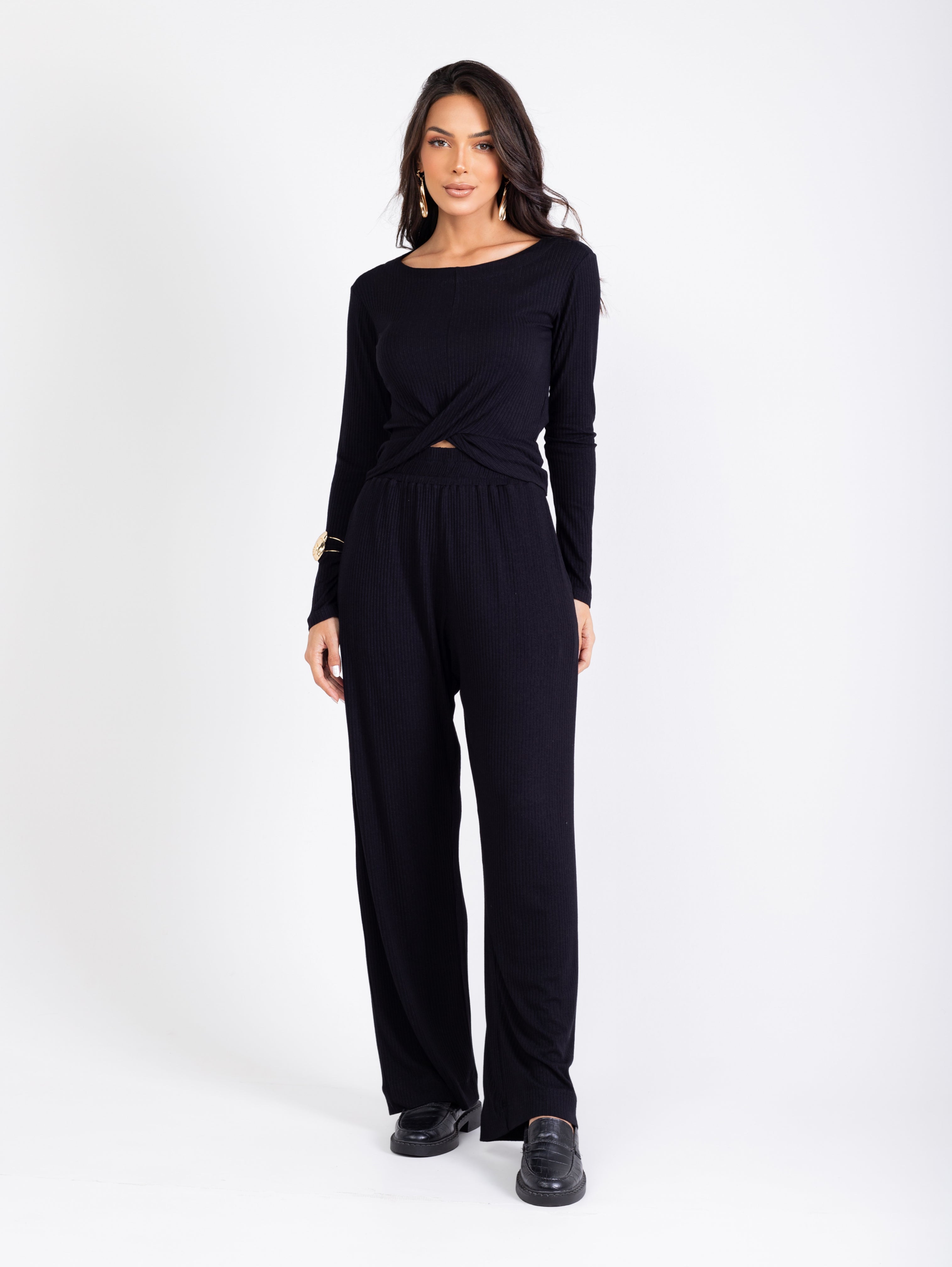 Conjunto de blusa transpassada em malha