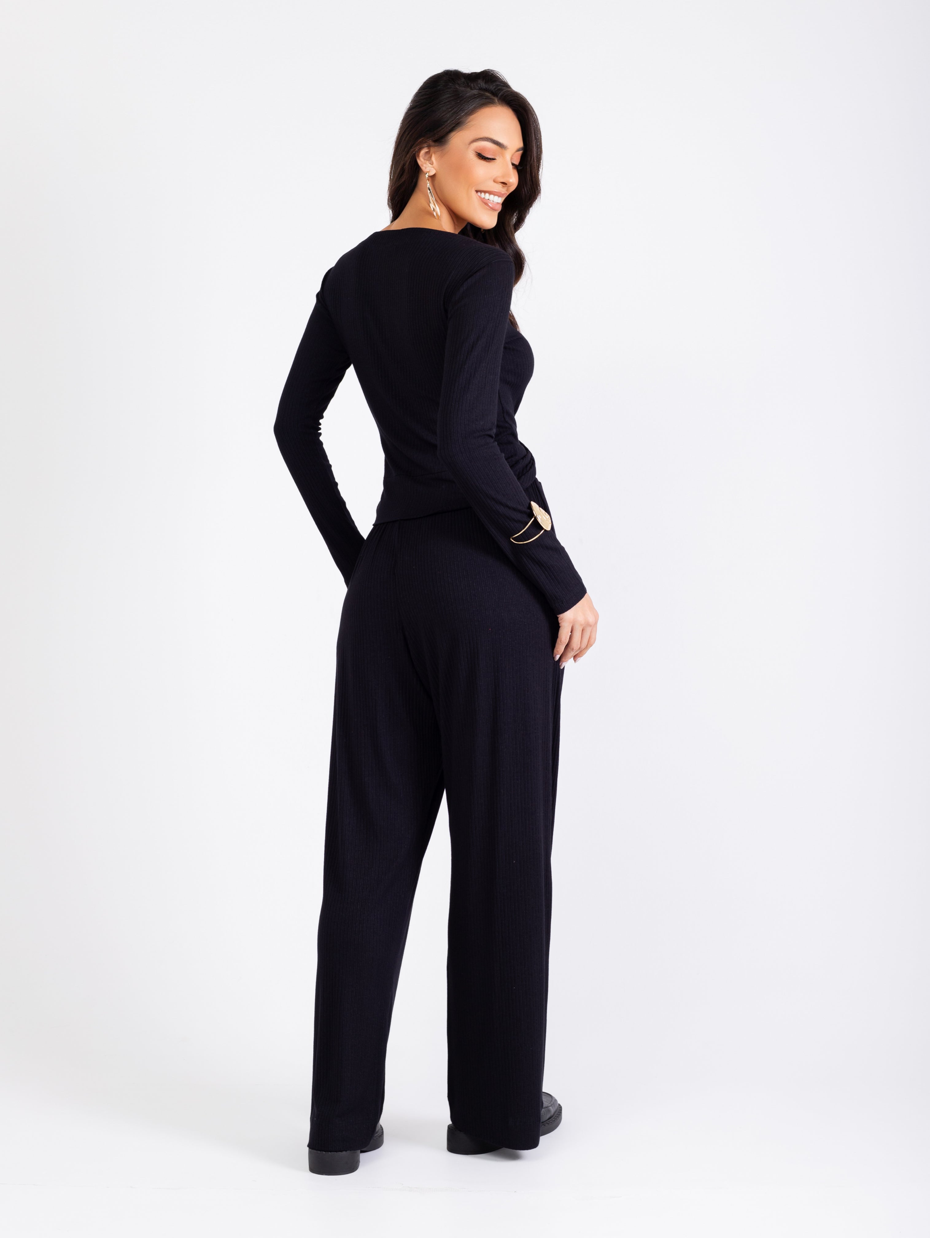 Conjunto de blusa transpassada em malha