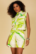 Conjunto de colete cargo com shorts