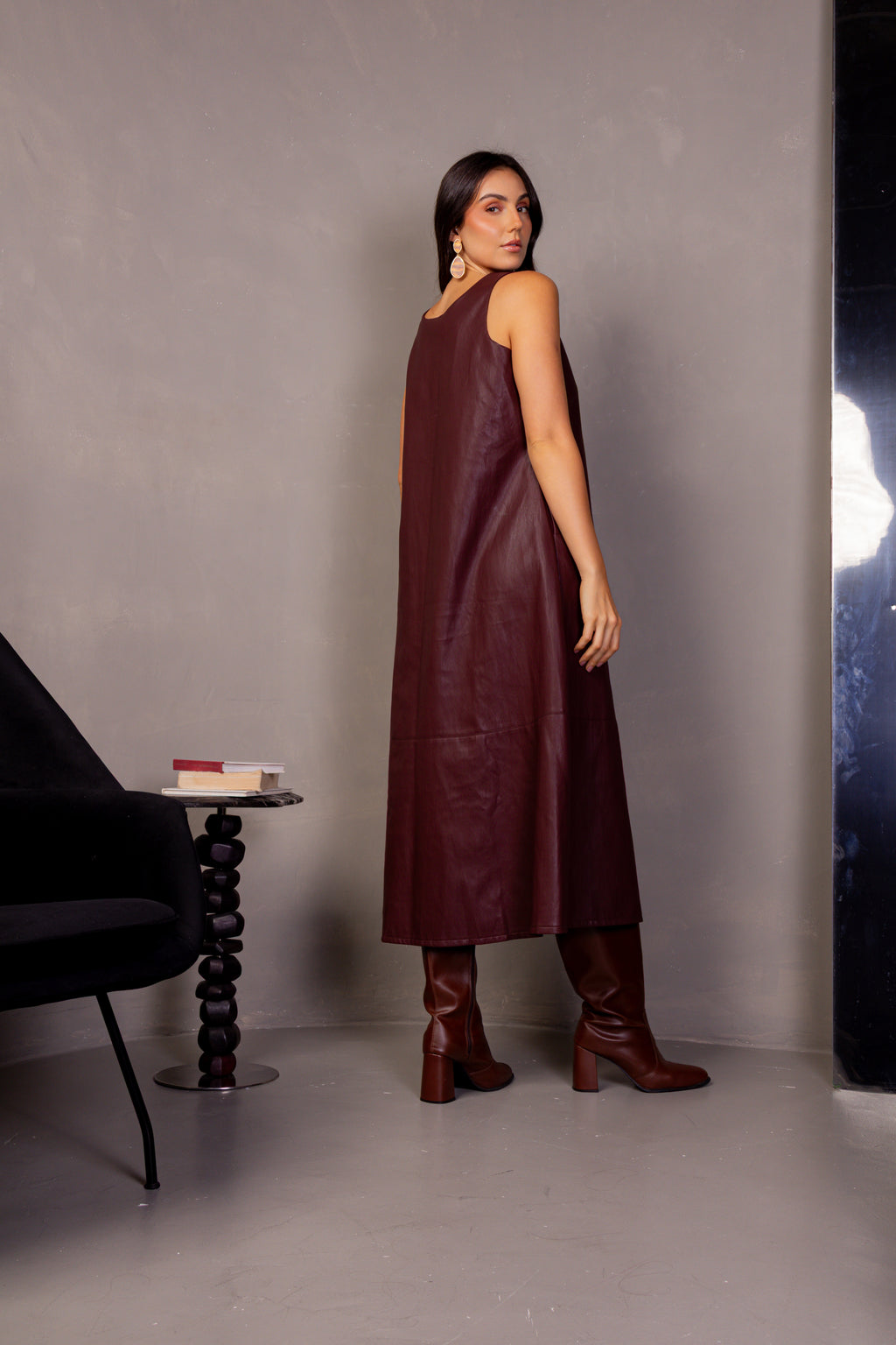 Vestido midi couro
