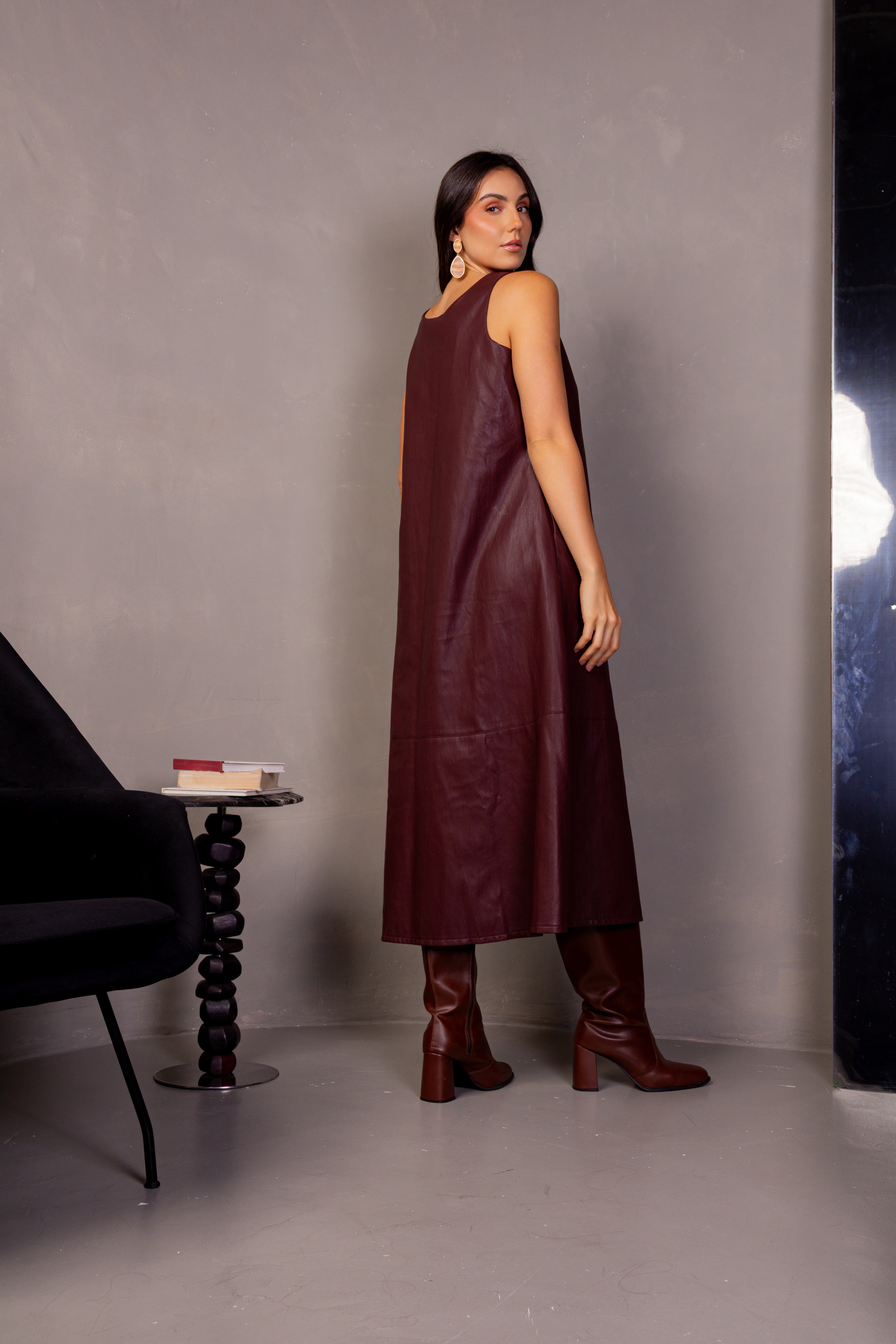 Vestido midi couro