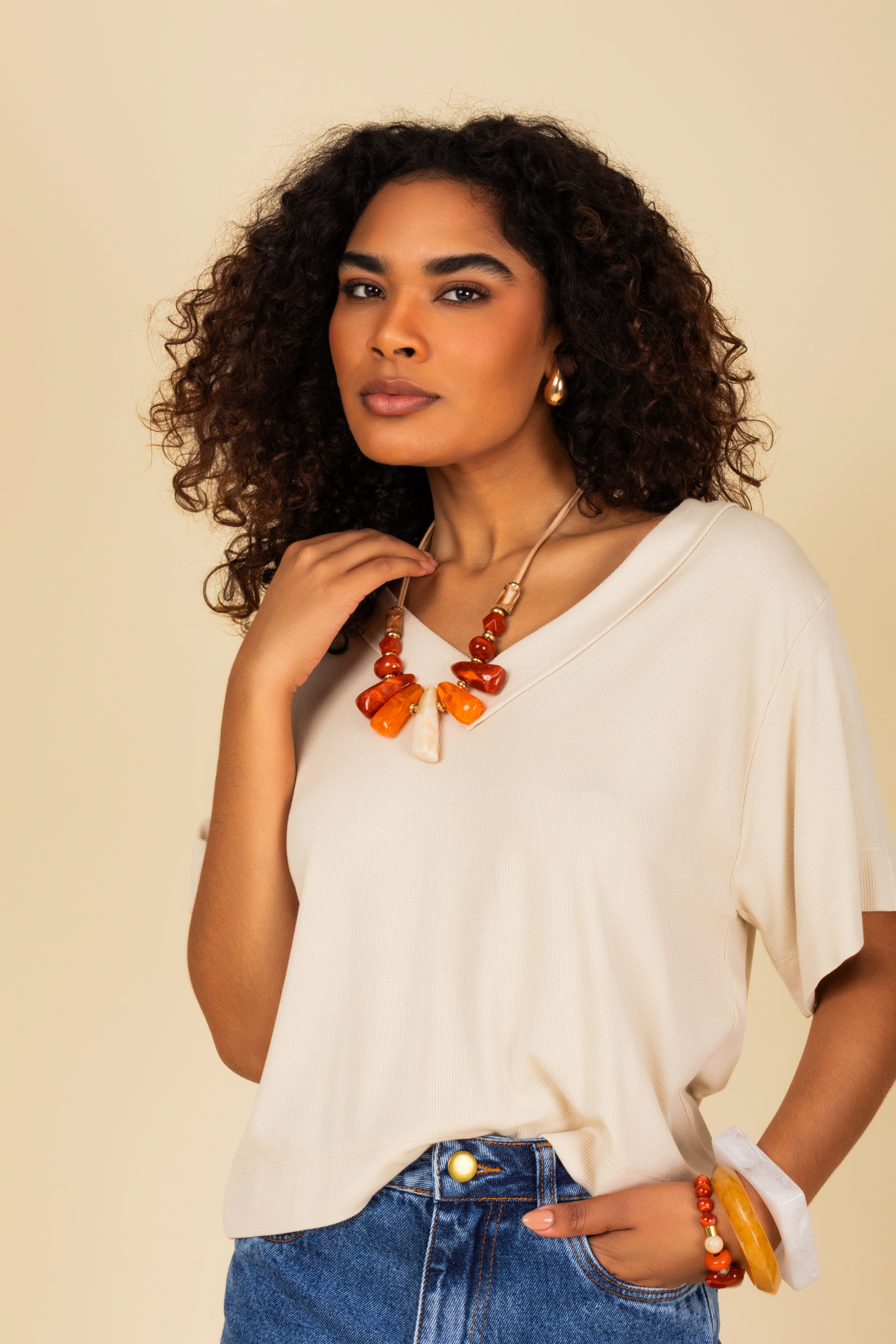 Blusa em malha decote v