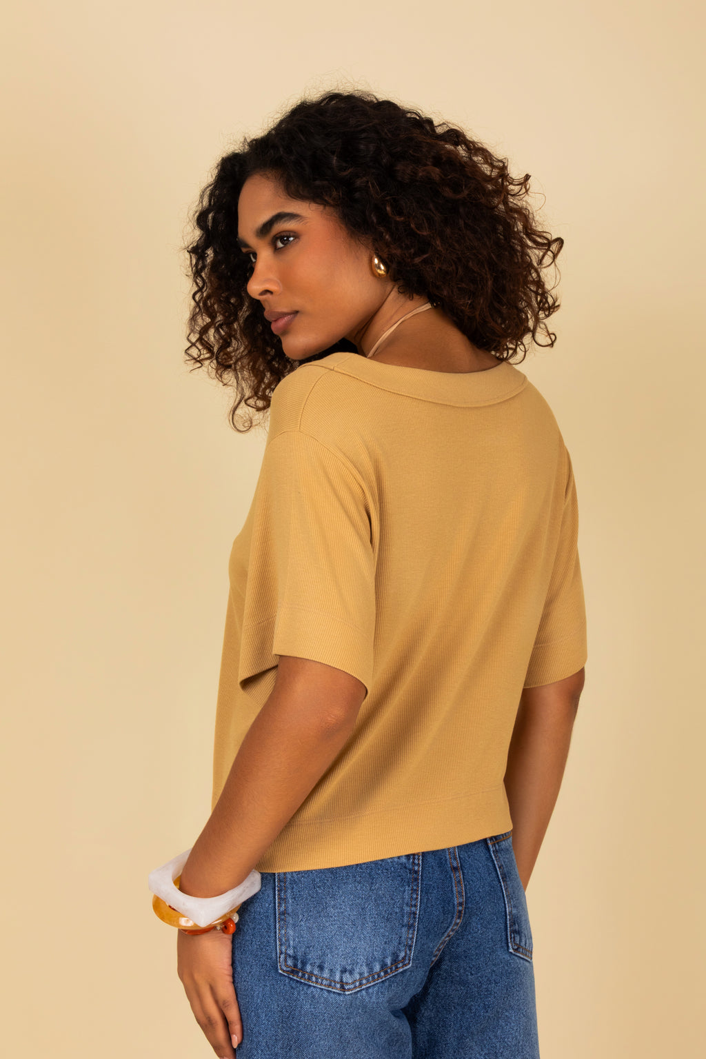 Blusa em malha decote v