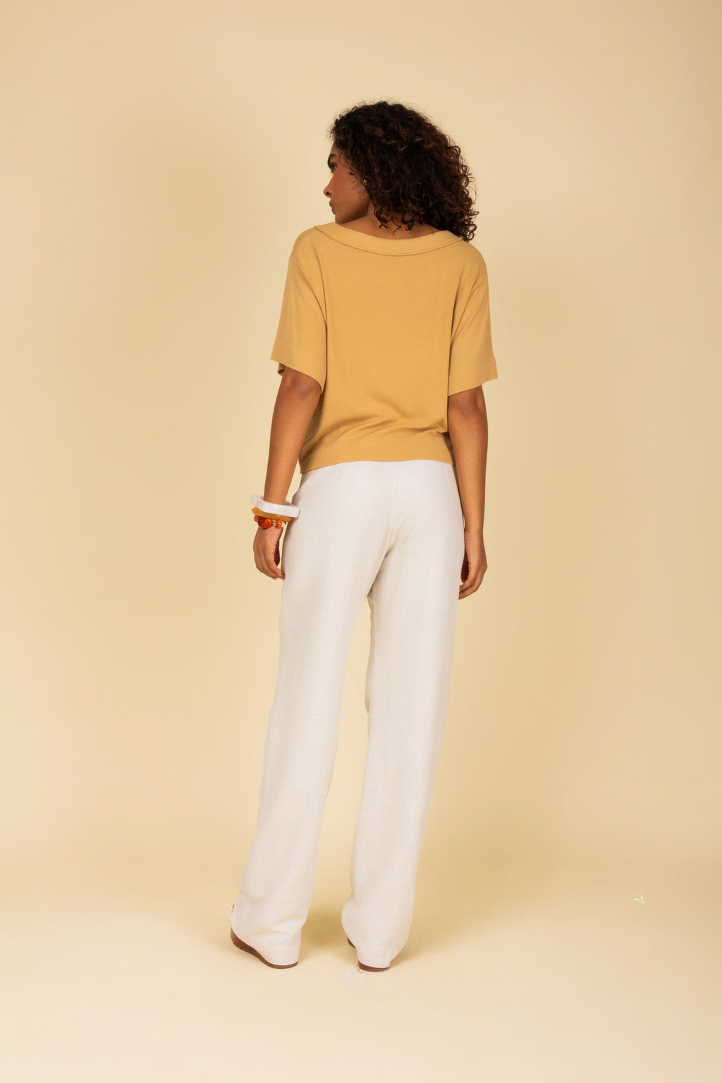 Calça com recortes em viscose