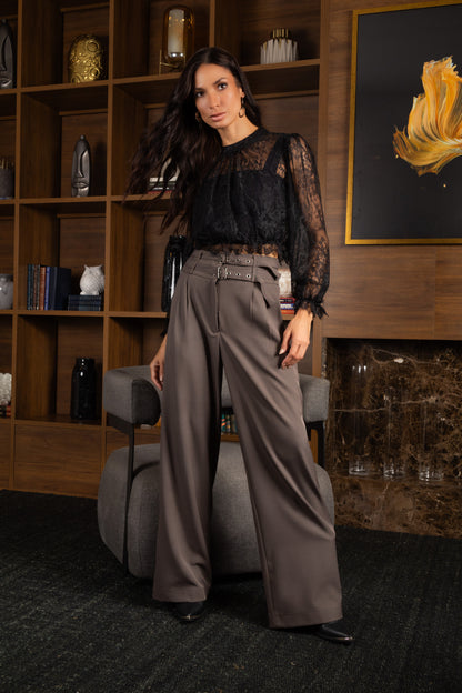 Blusa cropped de renda