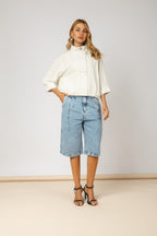 Bermuda Jeans com Pence