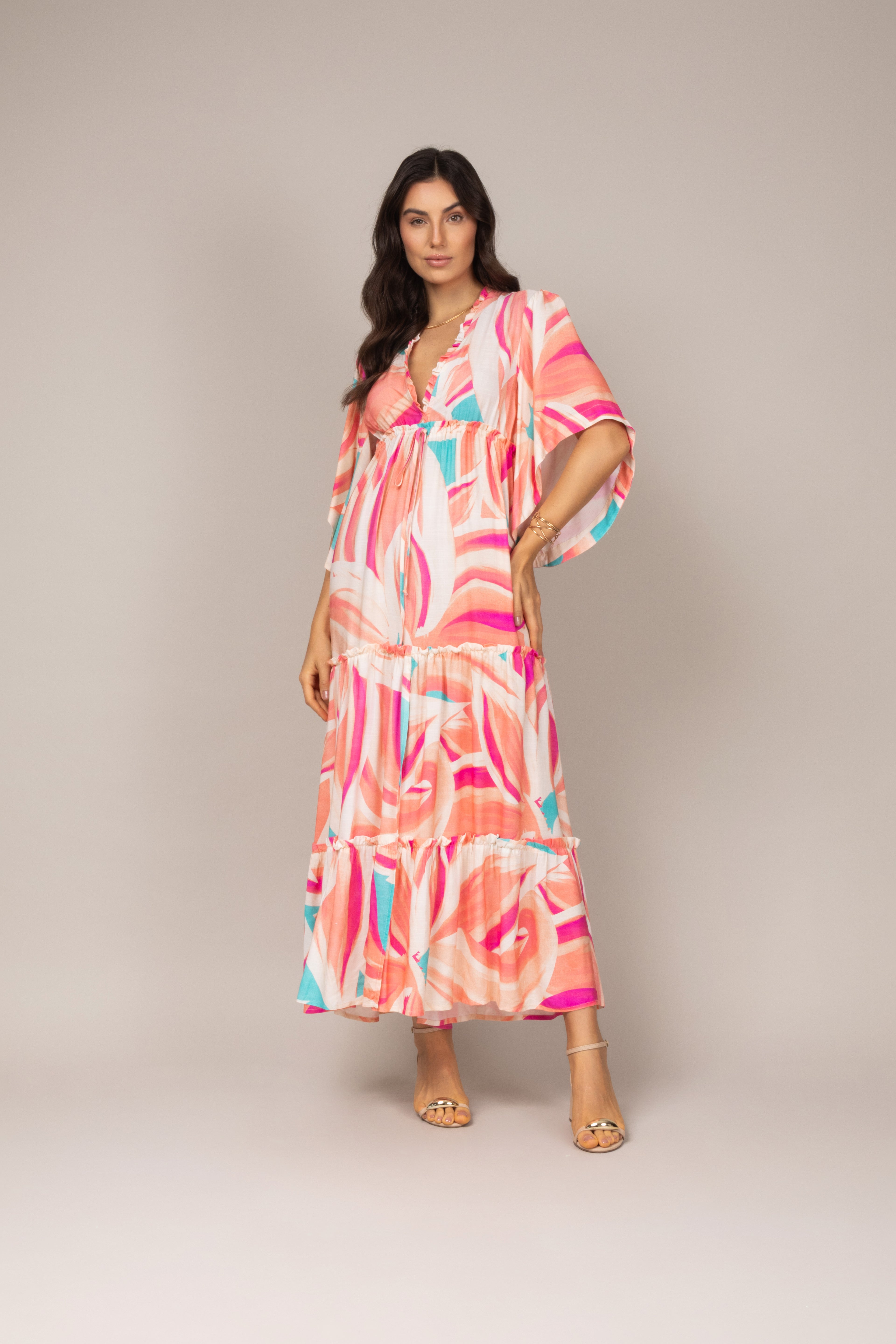 Vestido longo estampado com decote v