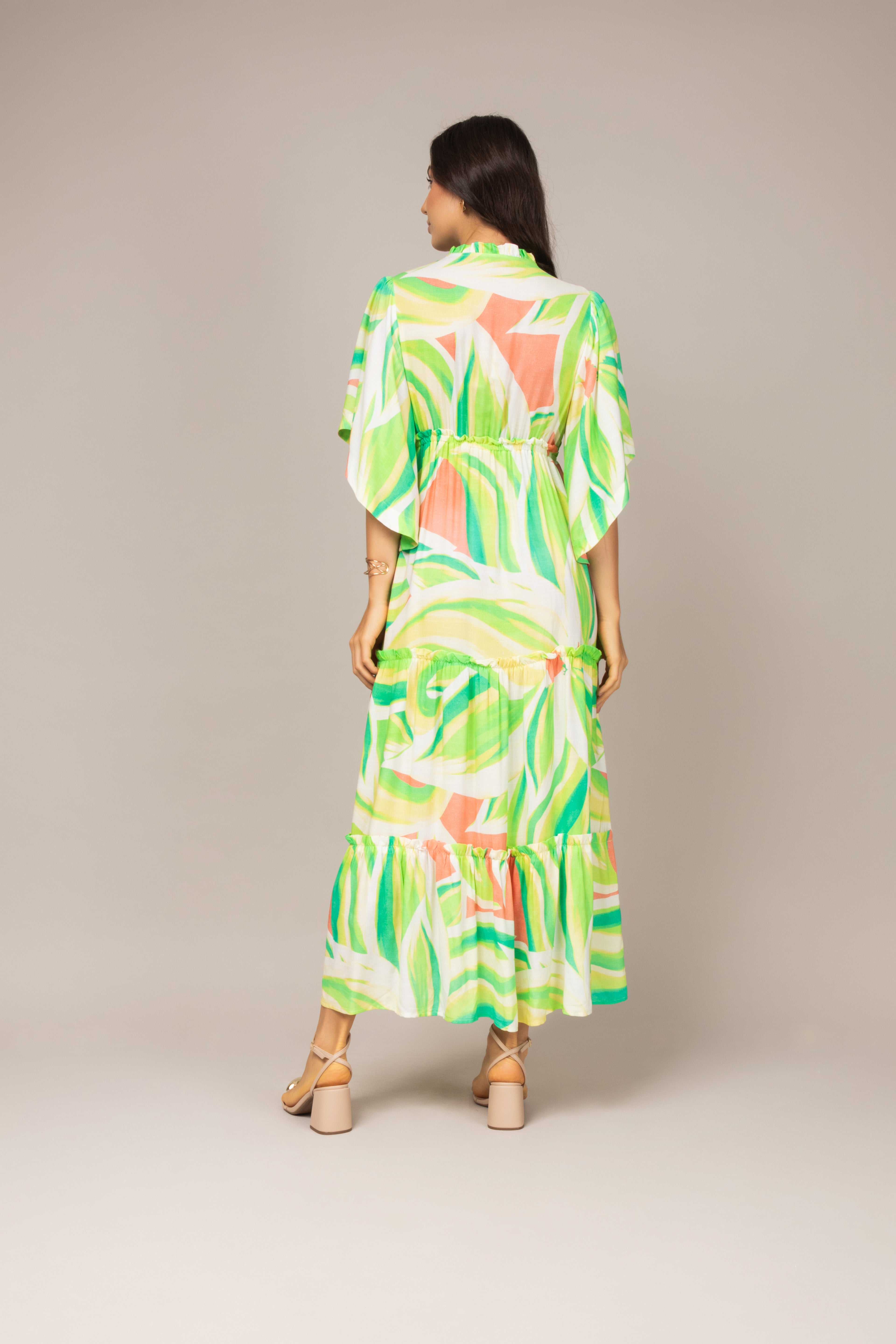 Vestido longo estampado com decote v
