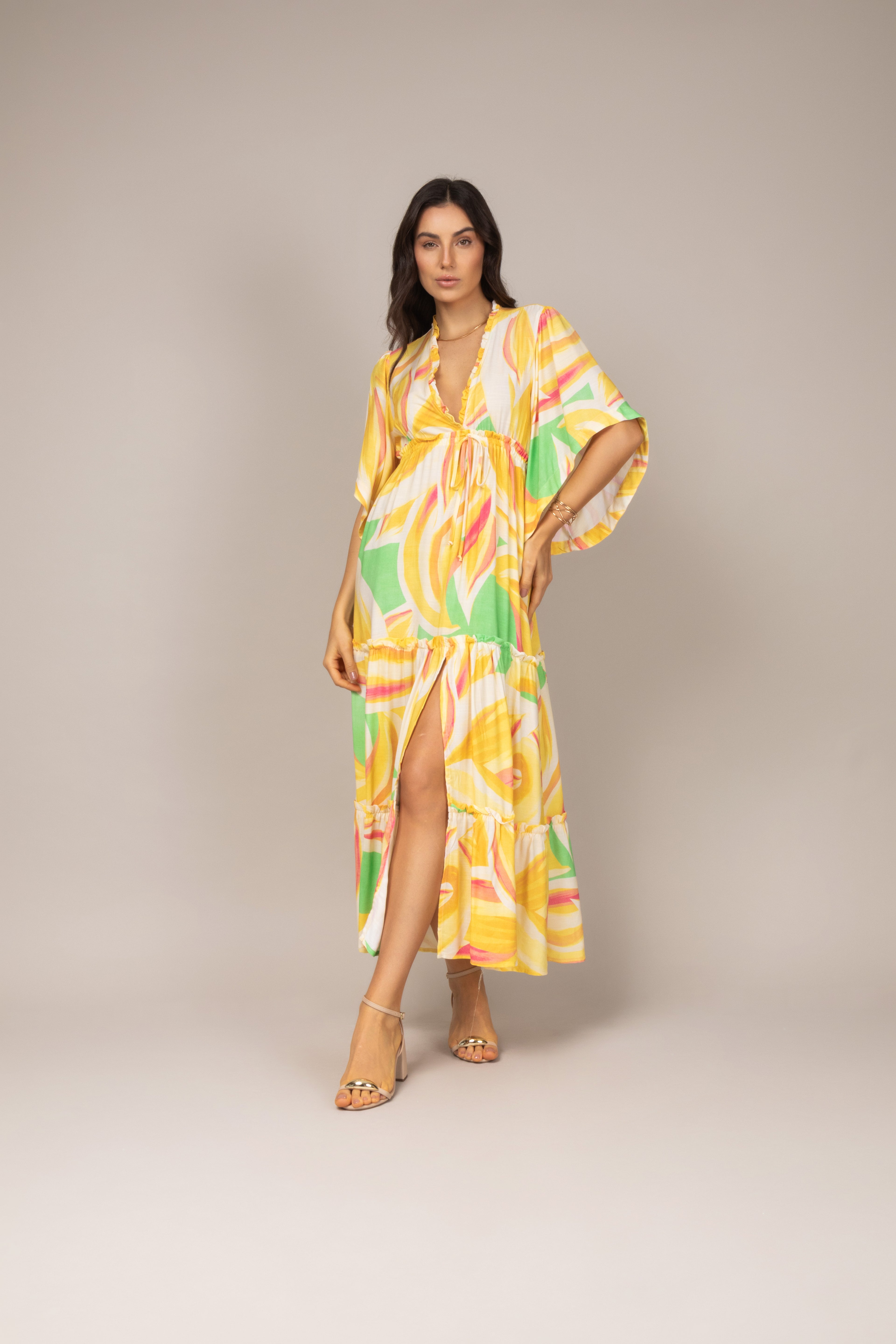 Vestido longo estampado com decote v