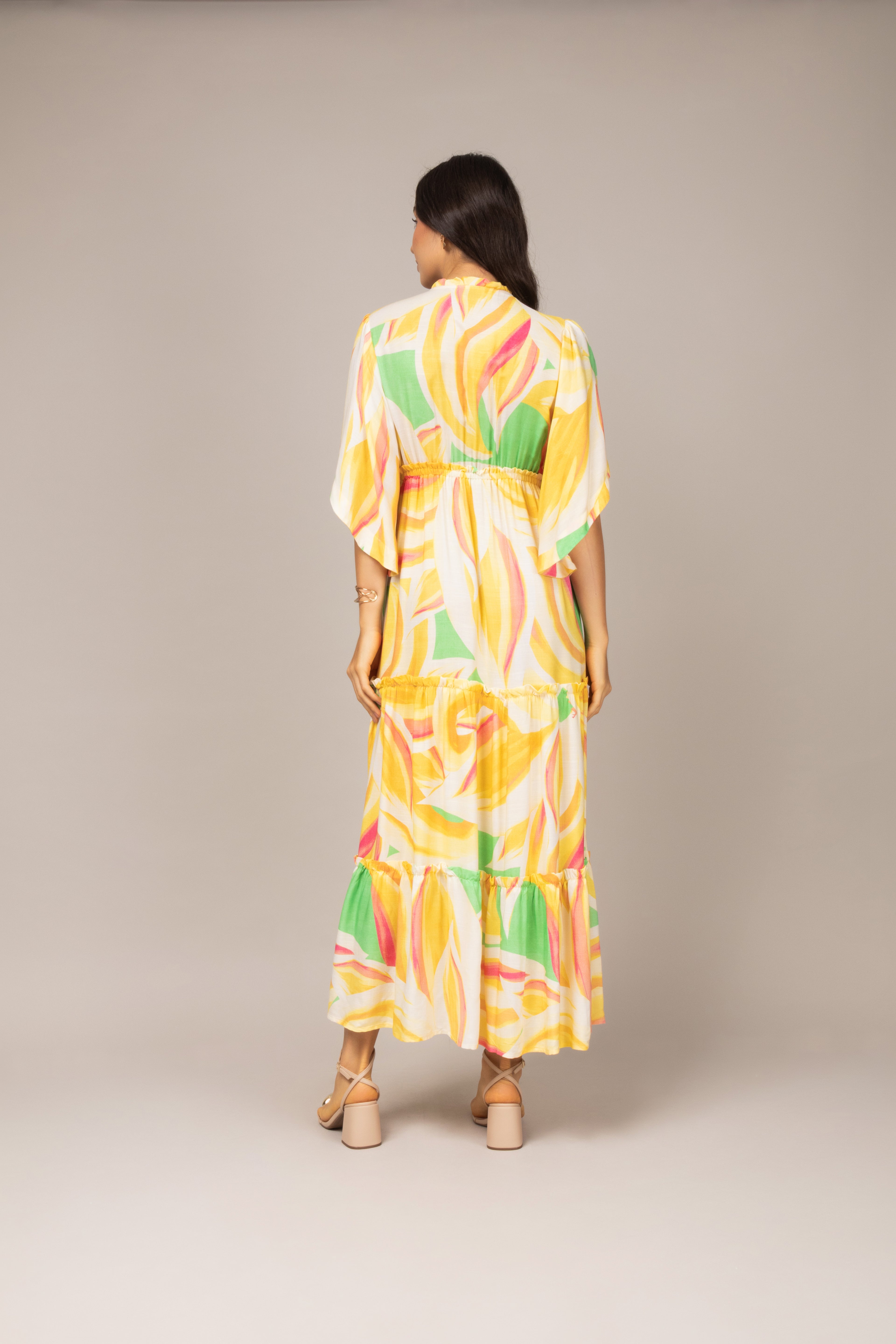 Vestido longo estampado com decote v