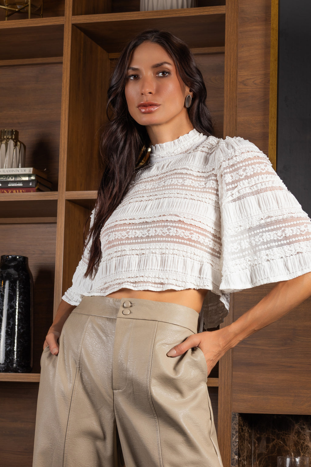 Blusa cropped de renda