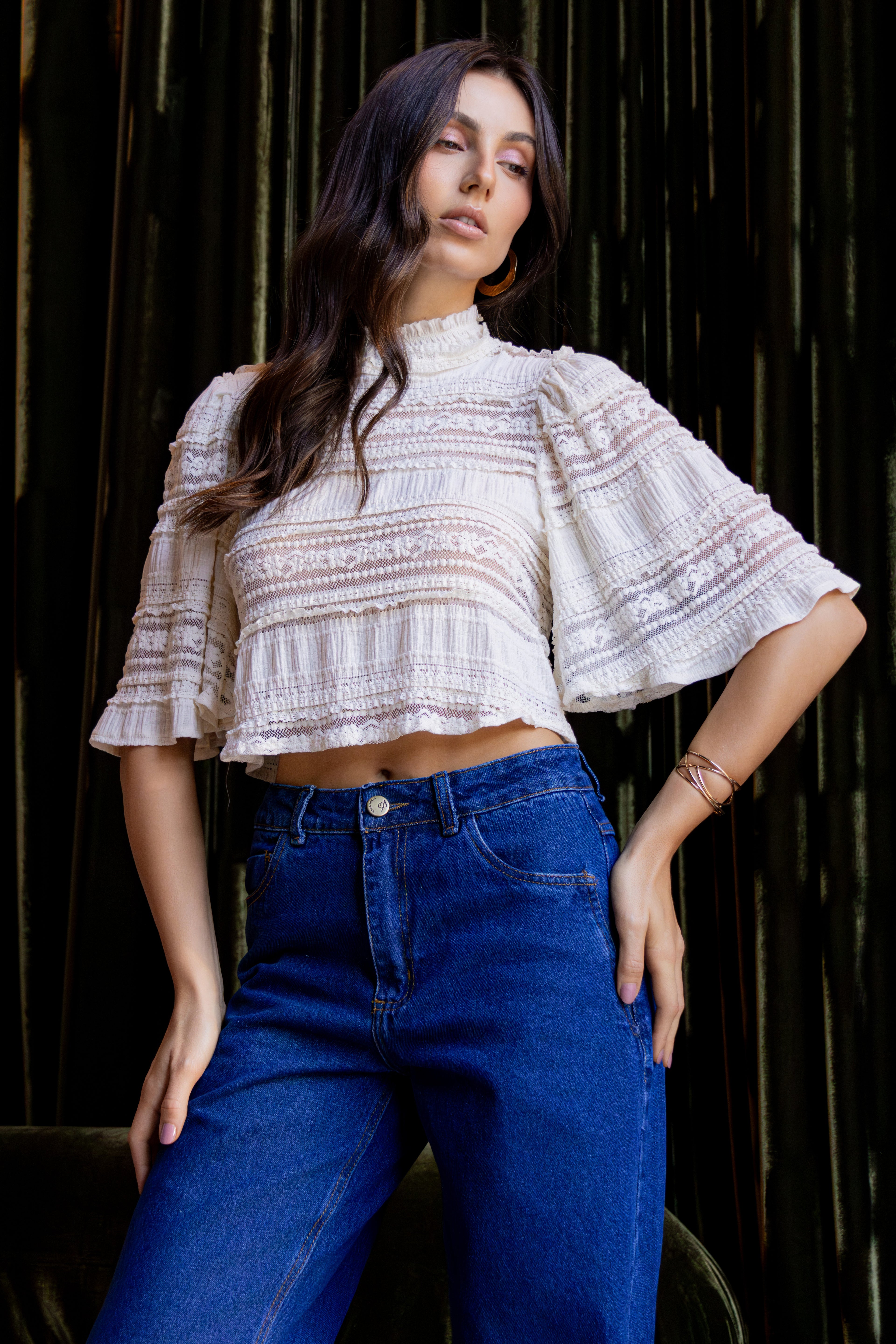 Blusa cropped de renda