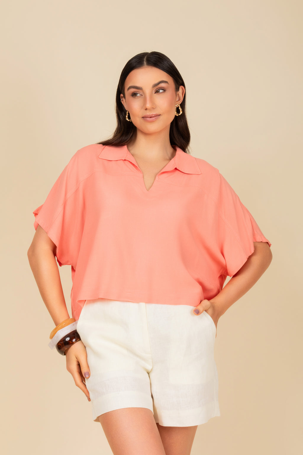 Blusa polo cropped em malha
