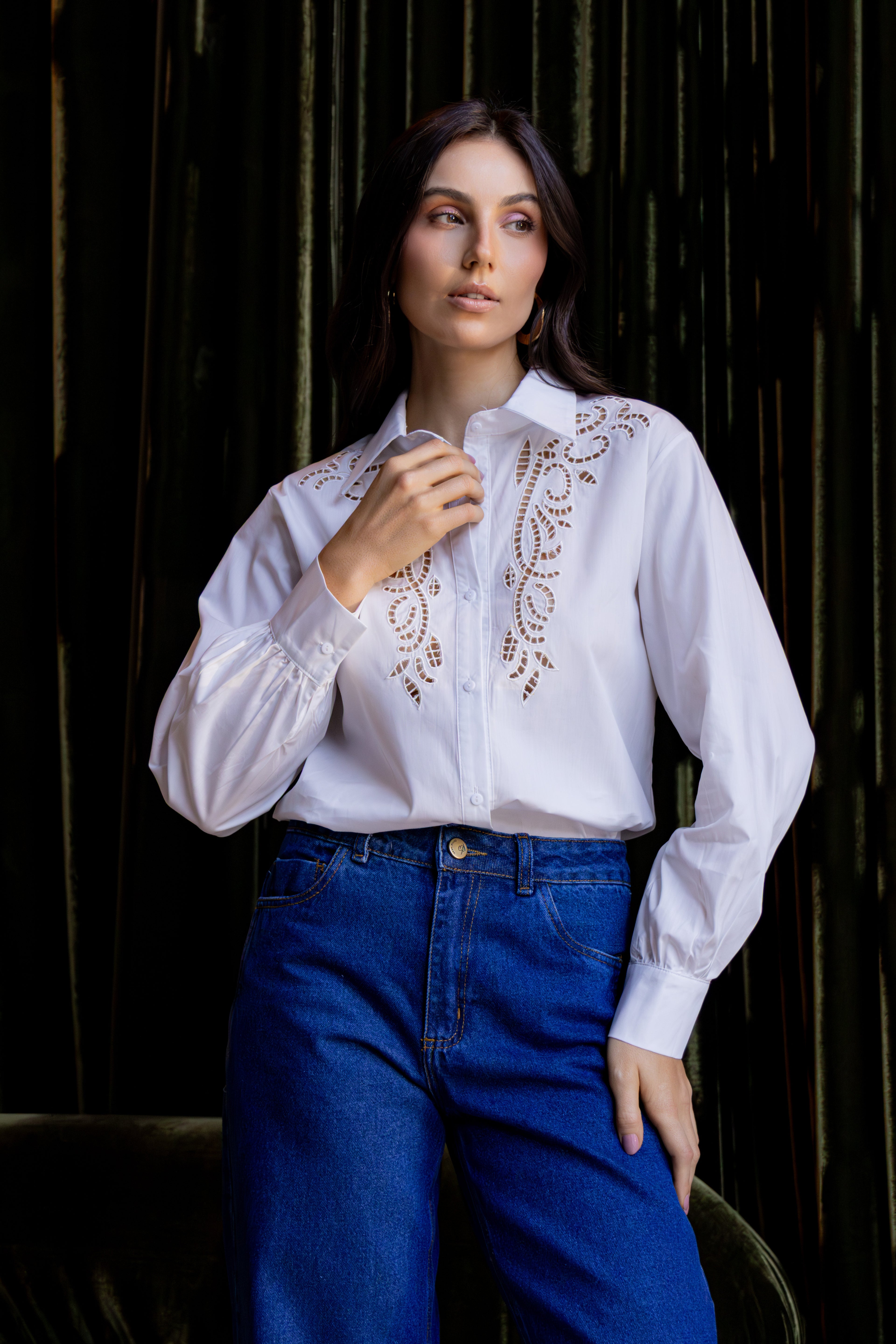 Camisa com detalhes frontal