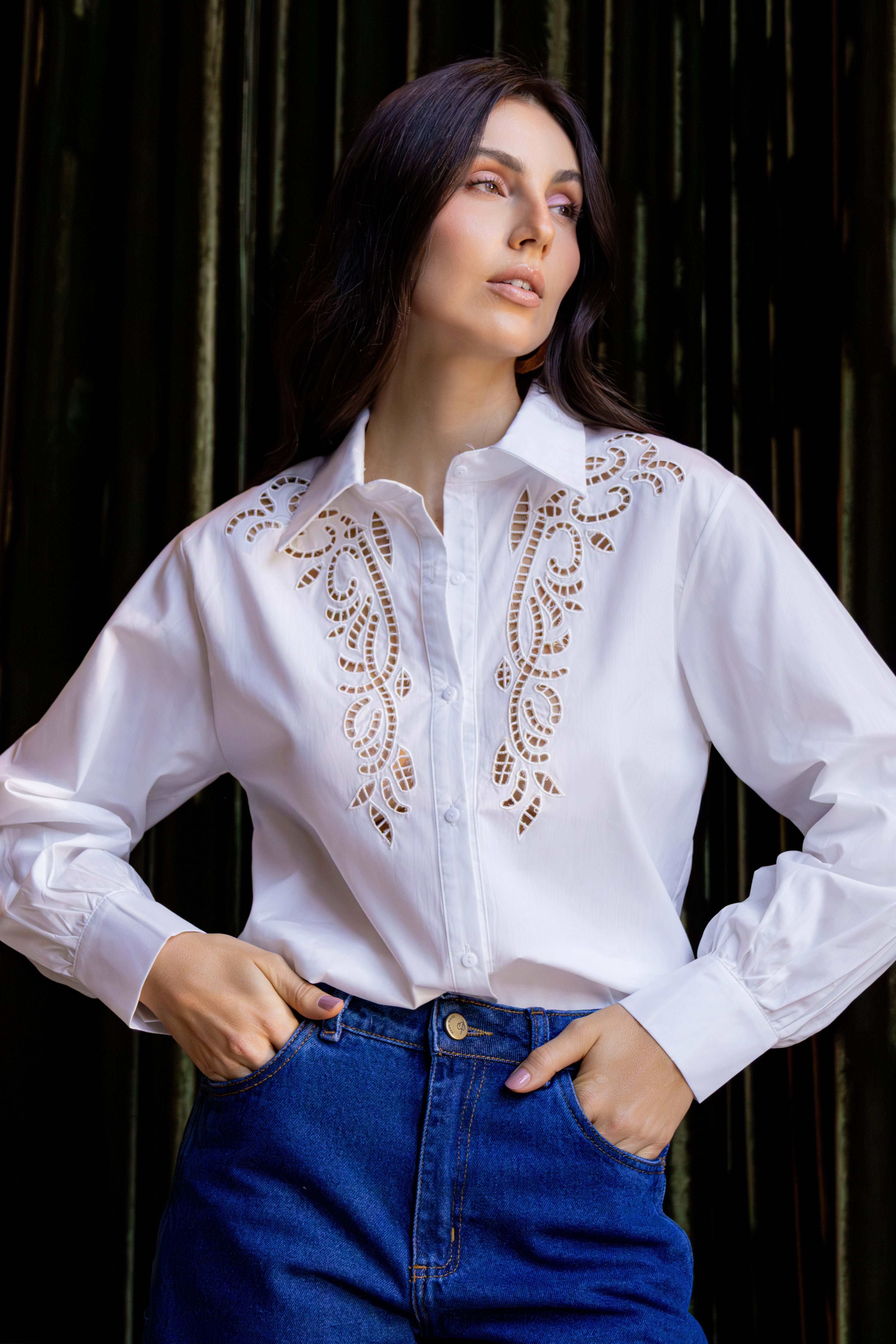 Camisa com detalhes frontal