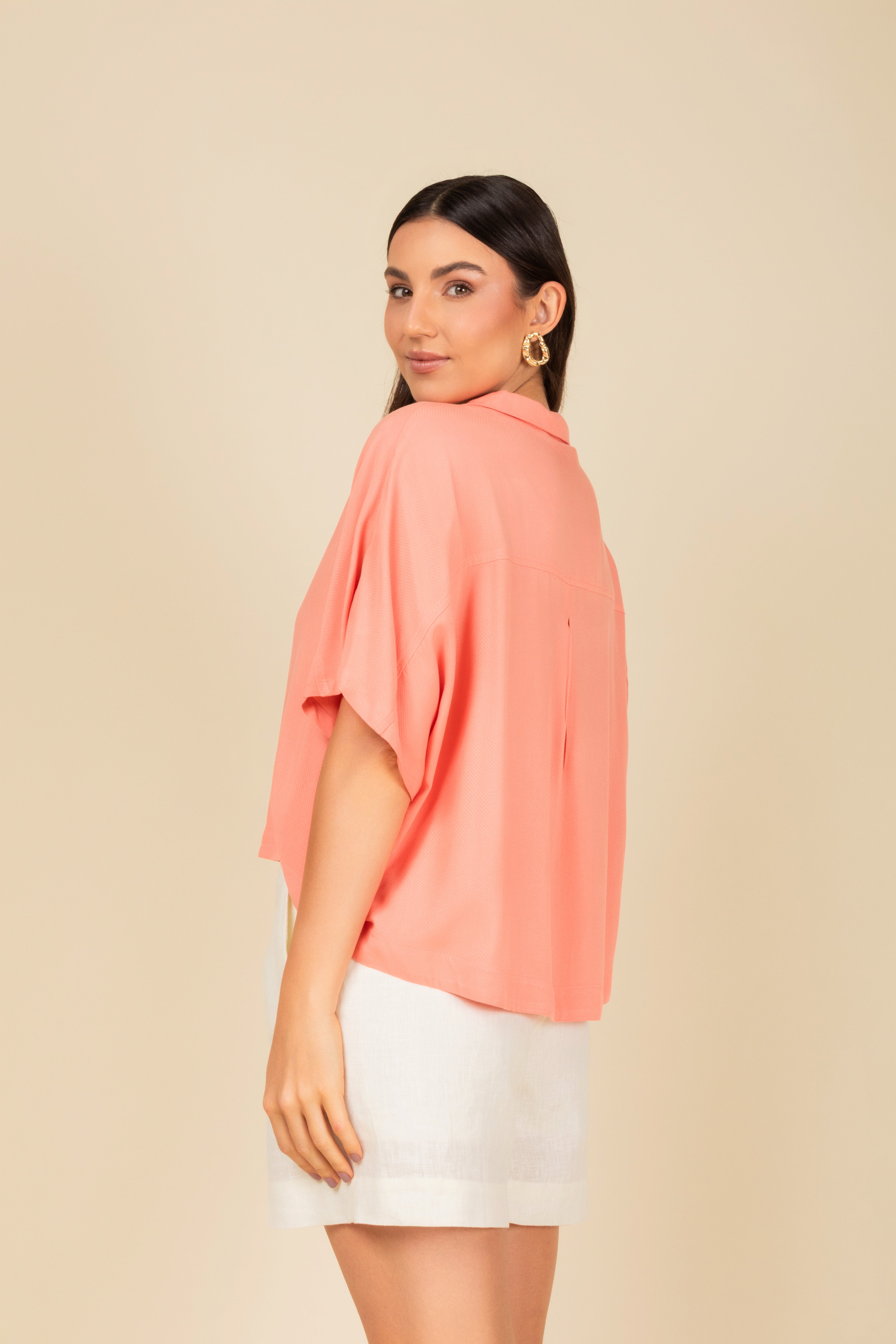 Blusa polo cropped em malha