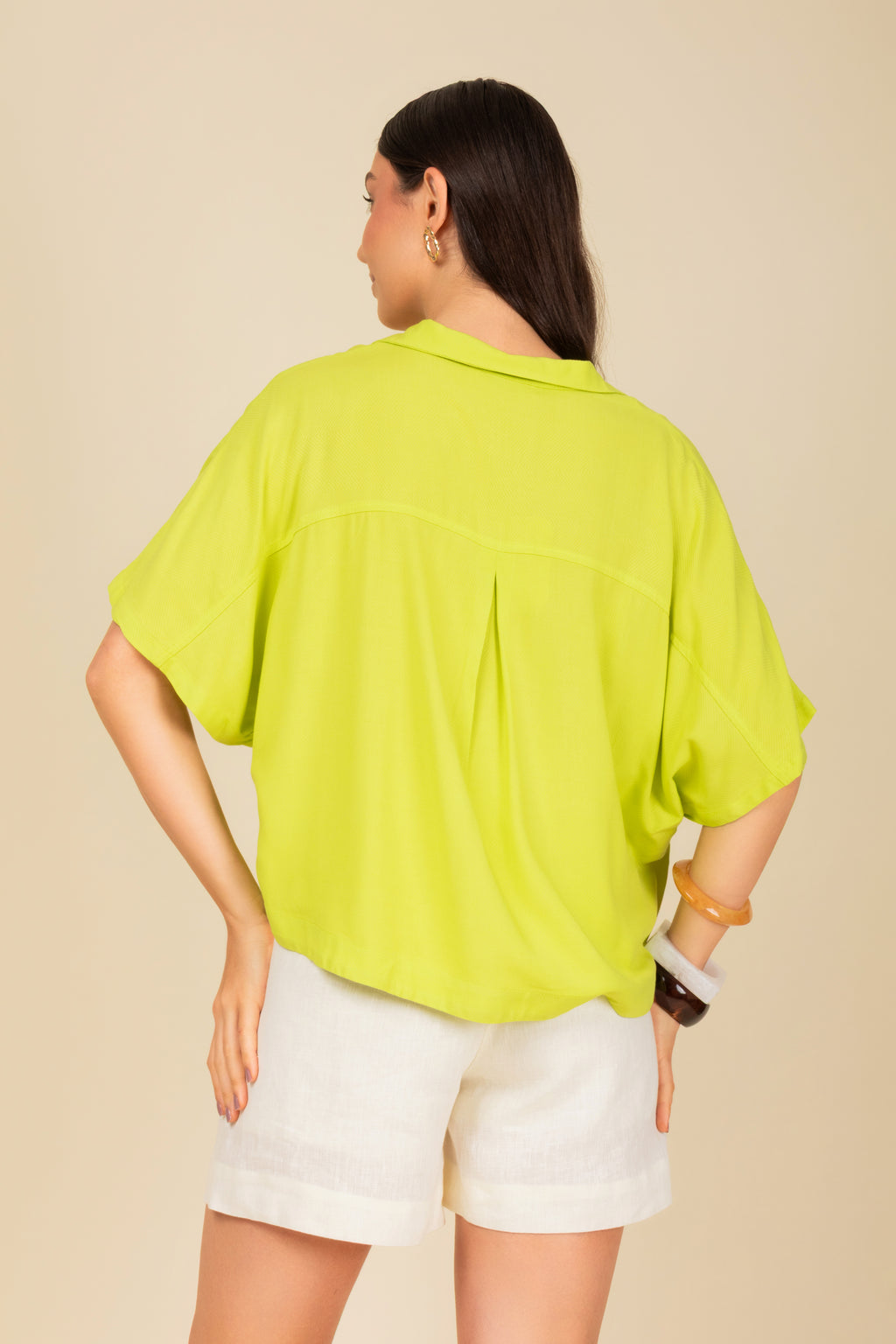 Blusa polo cropped em malha