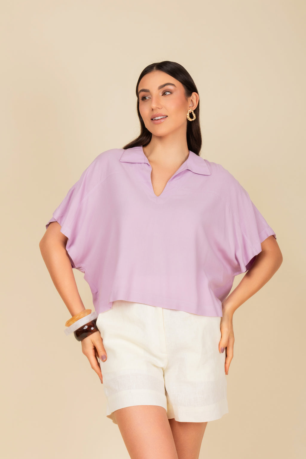 Blusa polo cropped em malha