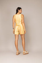 Conjunto de cropped e short saia