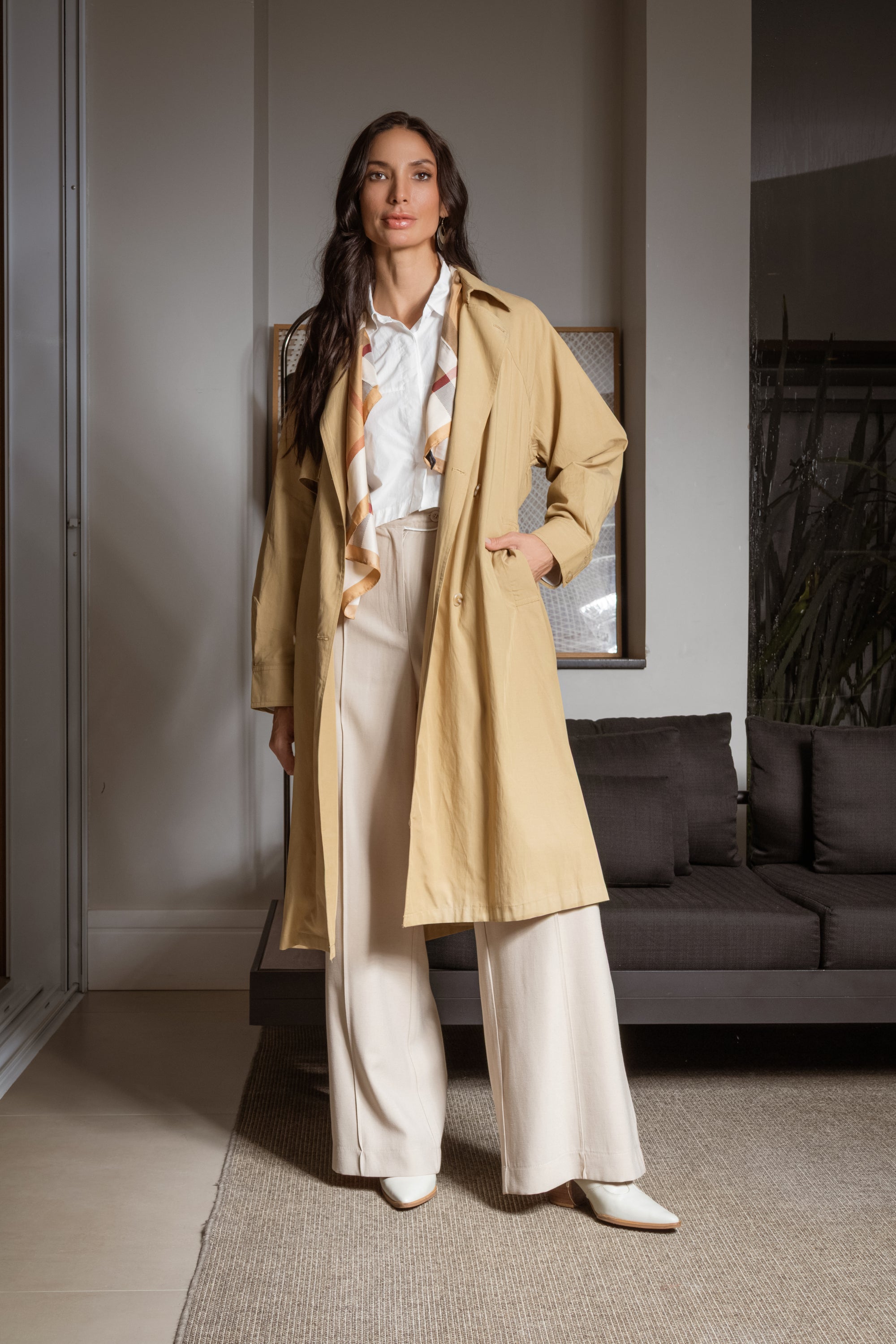 Trench coat midi com cinto