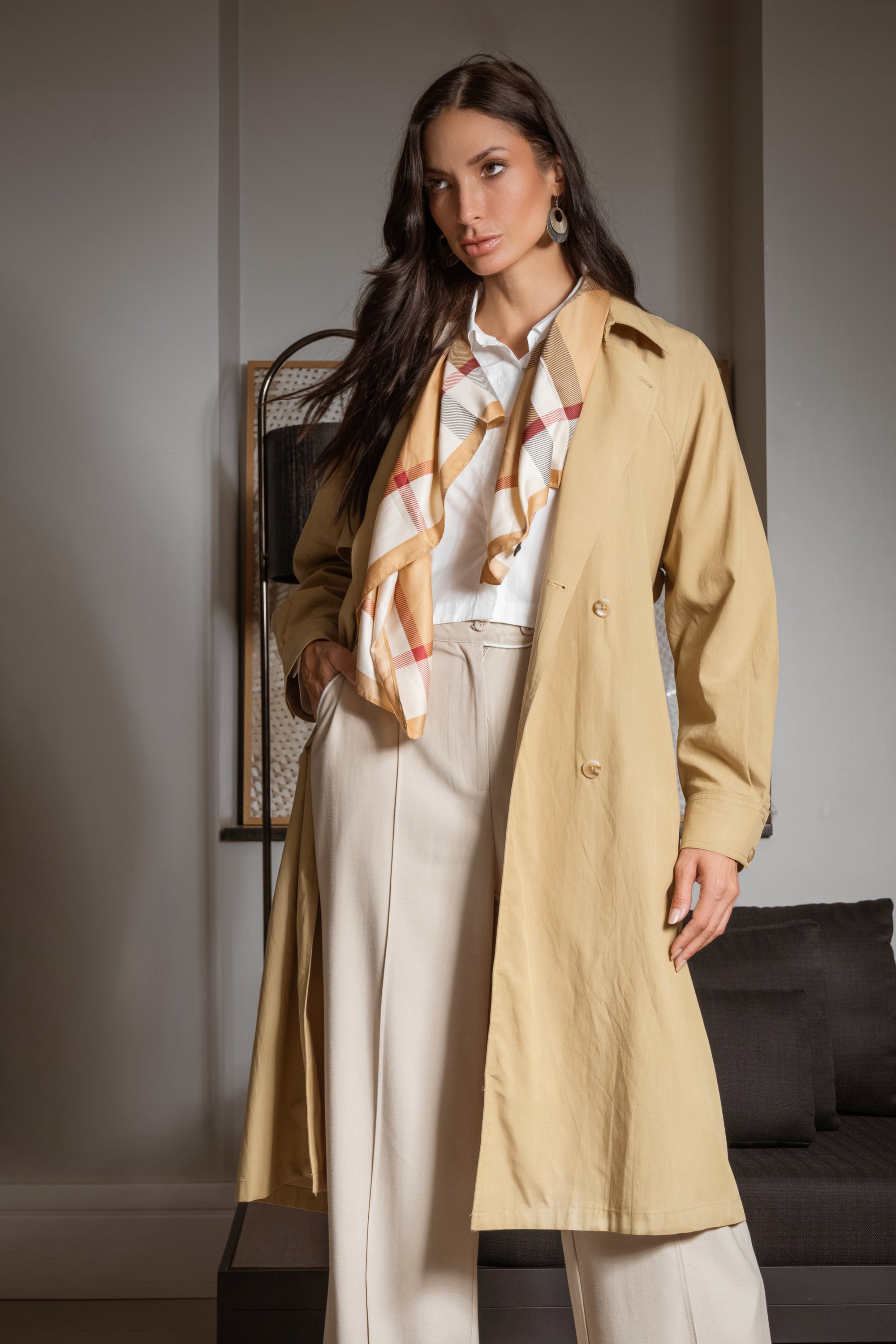 Trench coat midi com cinto