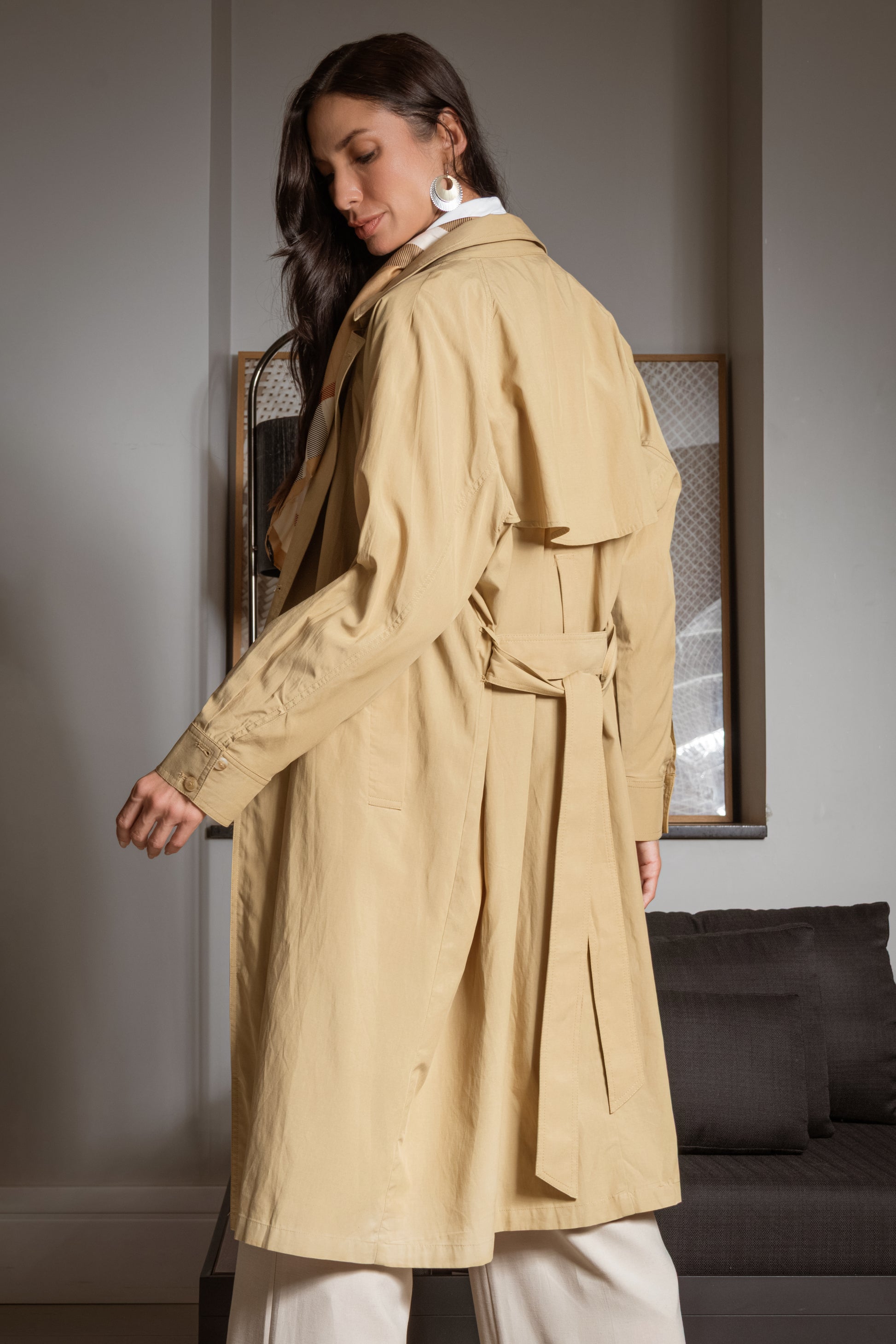 Trench coat midi com cinto