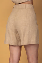 Conjunto alfaiataria de colete transpassado e short