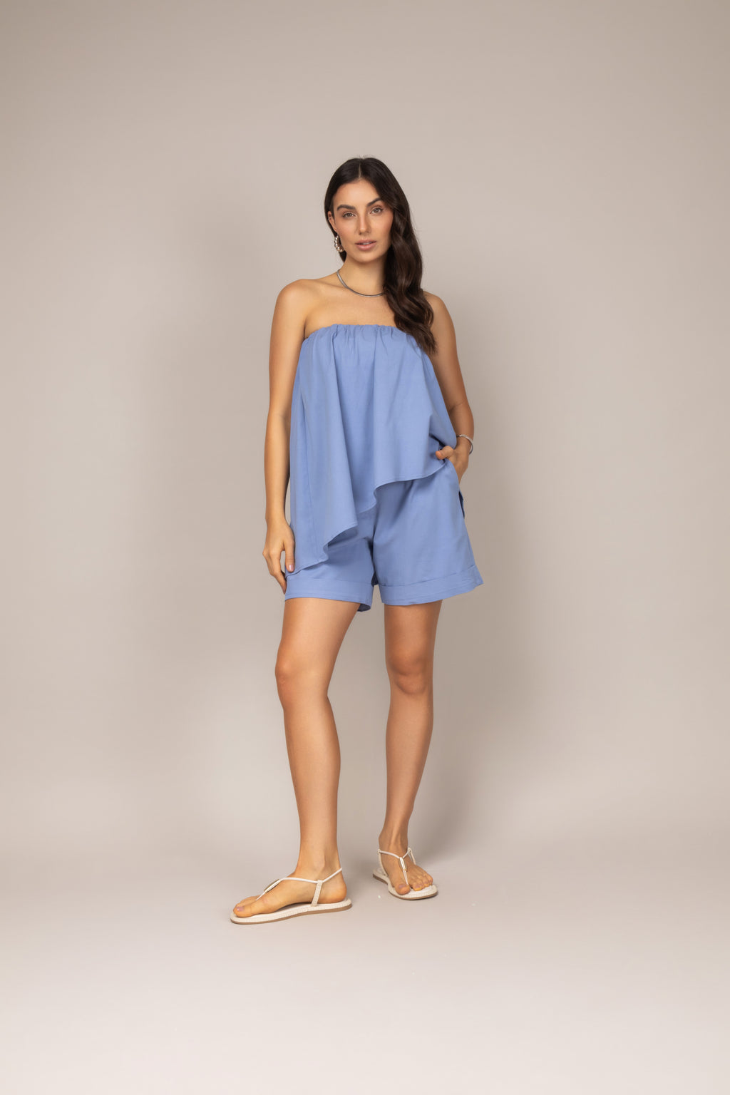 Conjunto de shorts e tomara que caia