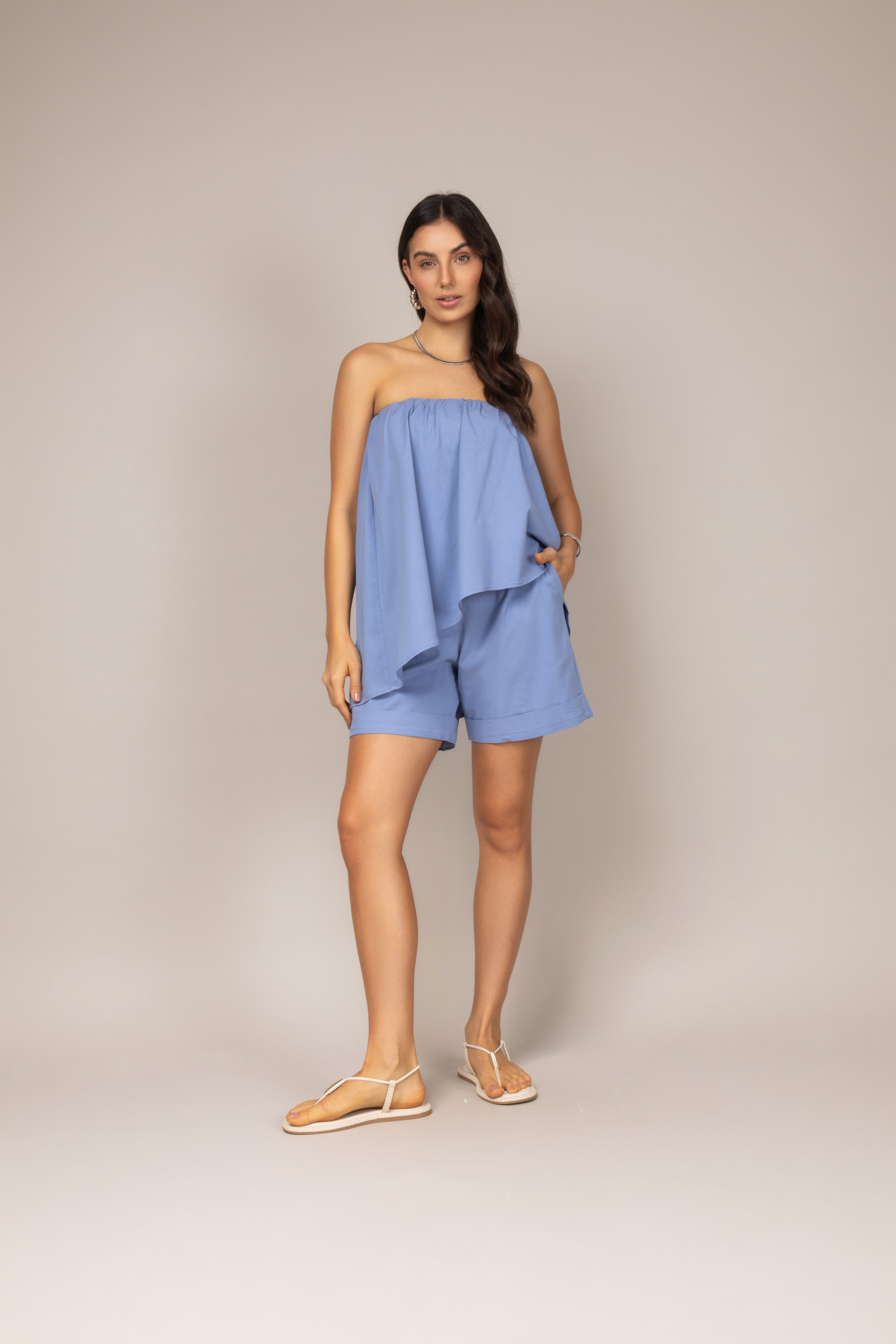Conjunto de shorts e tomara que caia