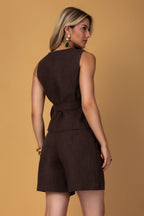 Conjunto alfaiataria de colete transpassado e short