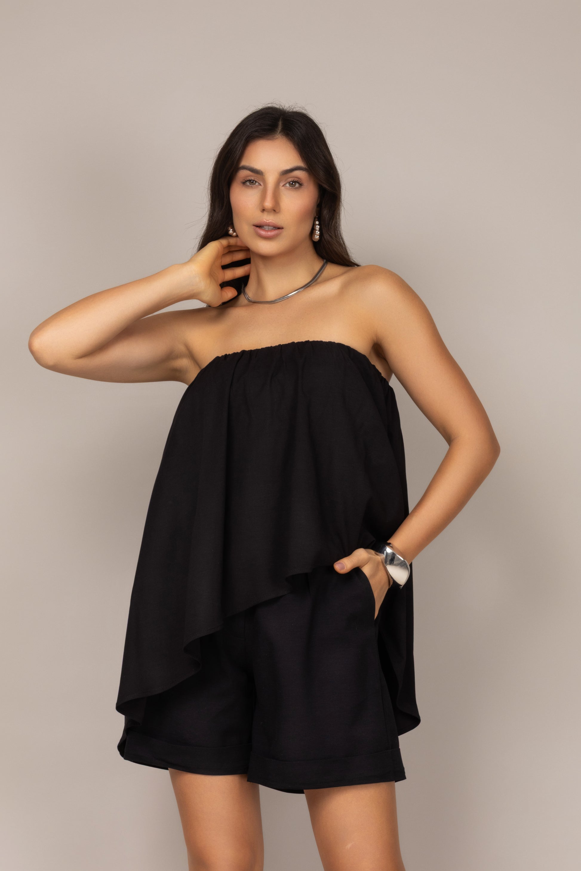 Conjunto de shorts e tomara que caia