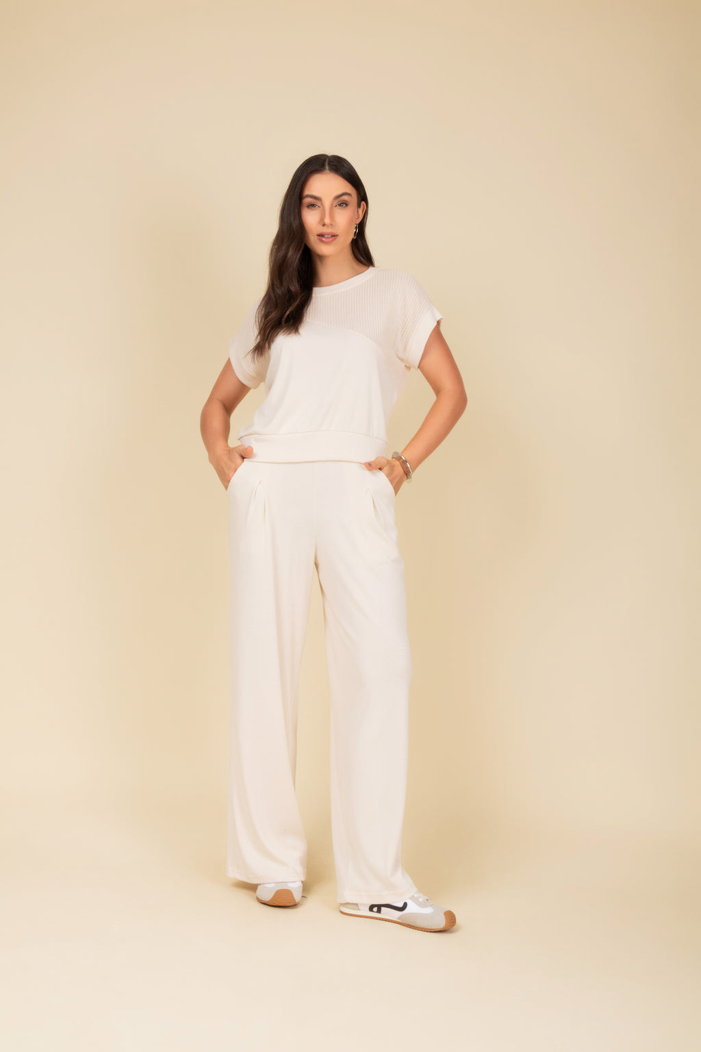 Conjunto com calça em malha leve