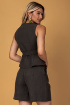 Conjunto alfaiataria de colete transpassado e short