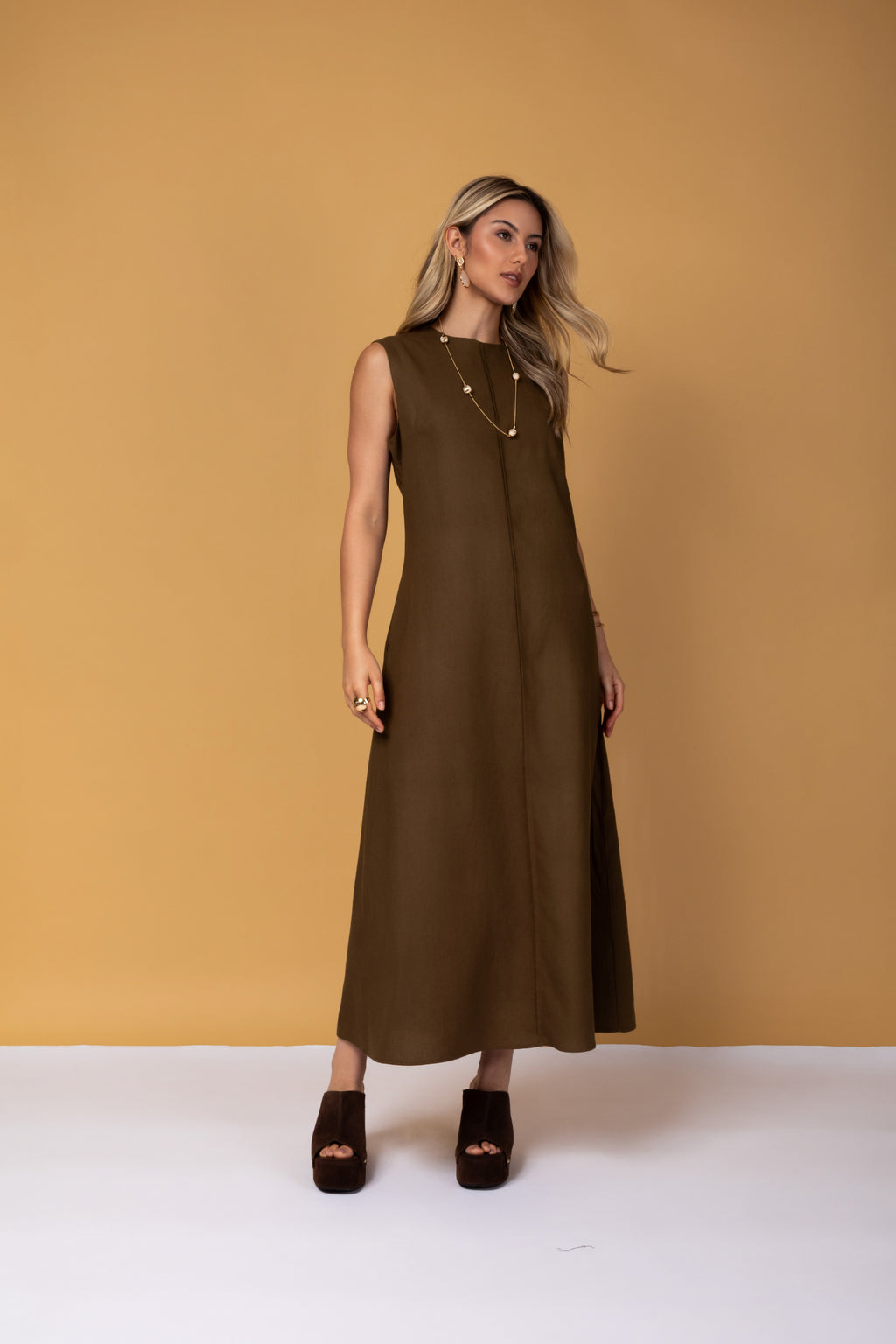 Vestido longo de linhas