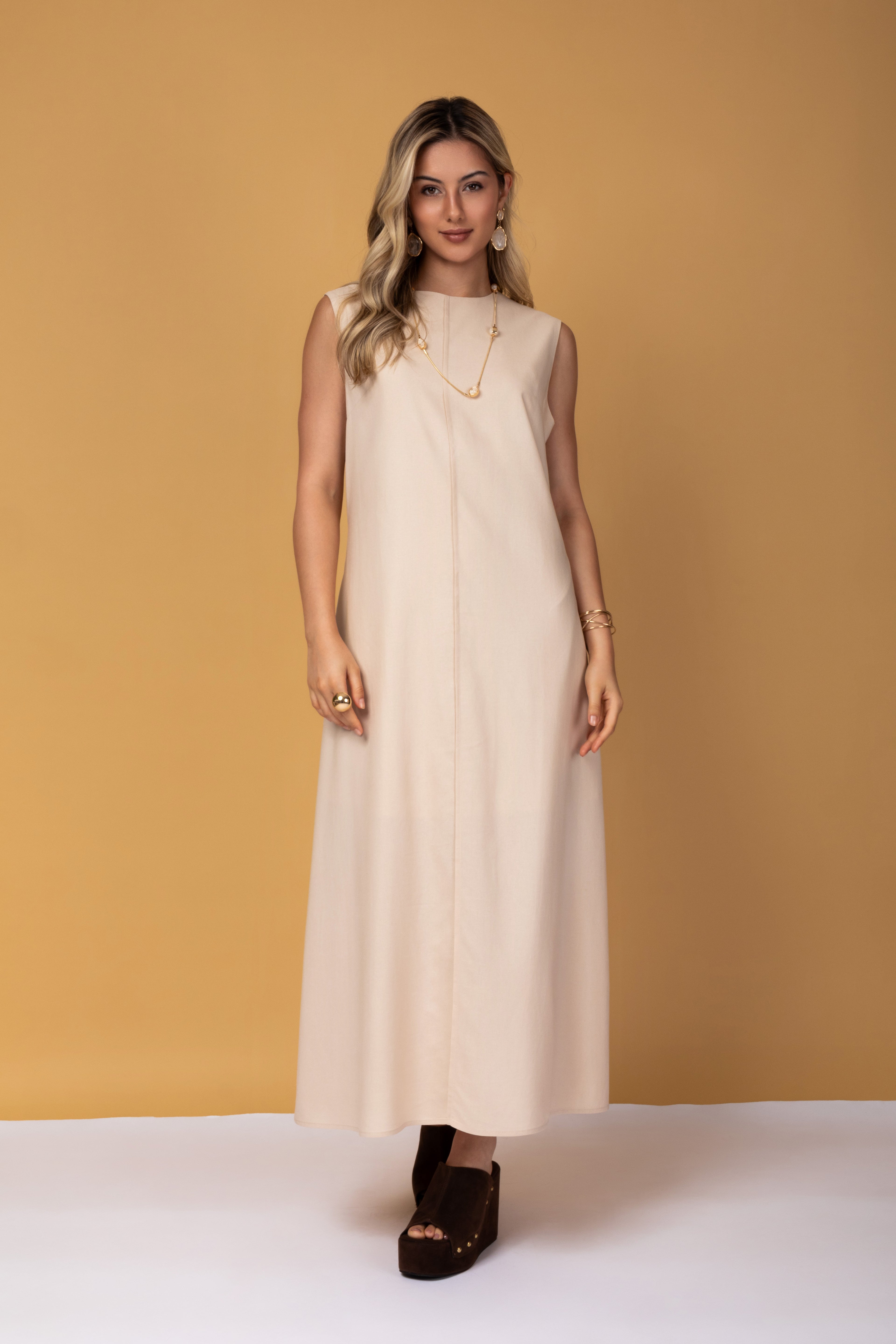 Vestido longo de linhas