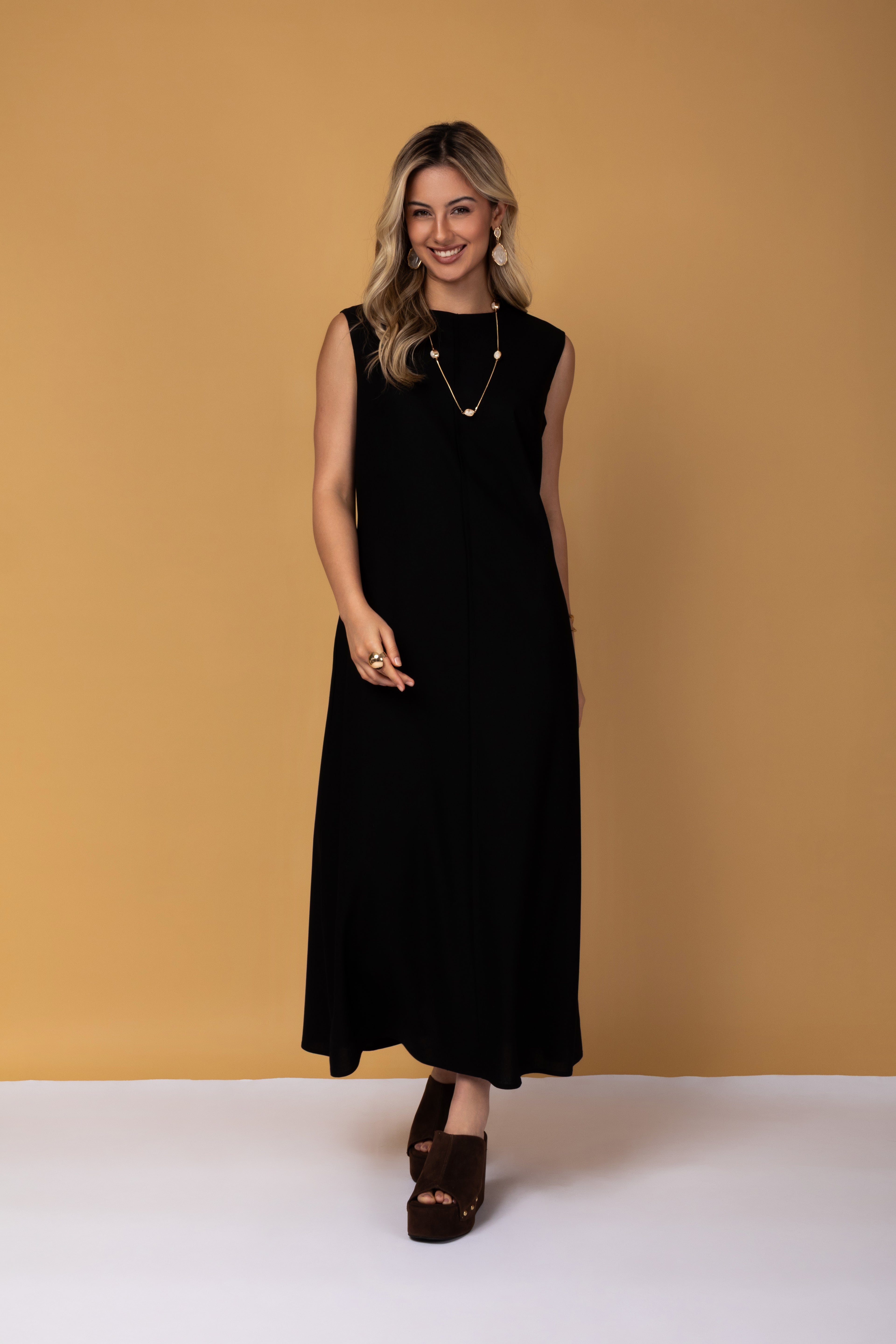 Vestido longo de linhas