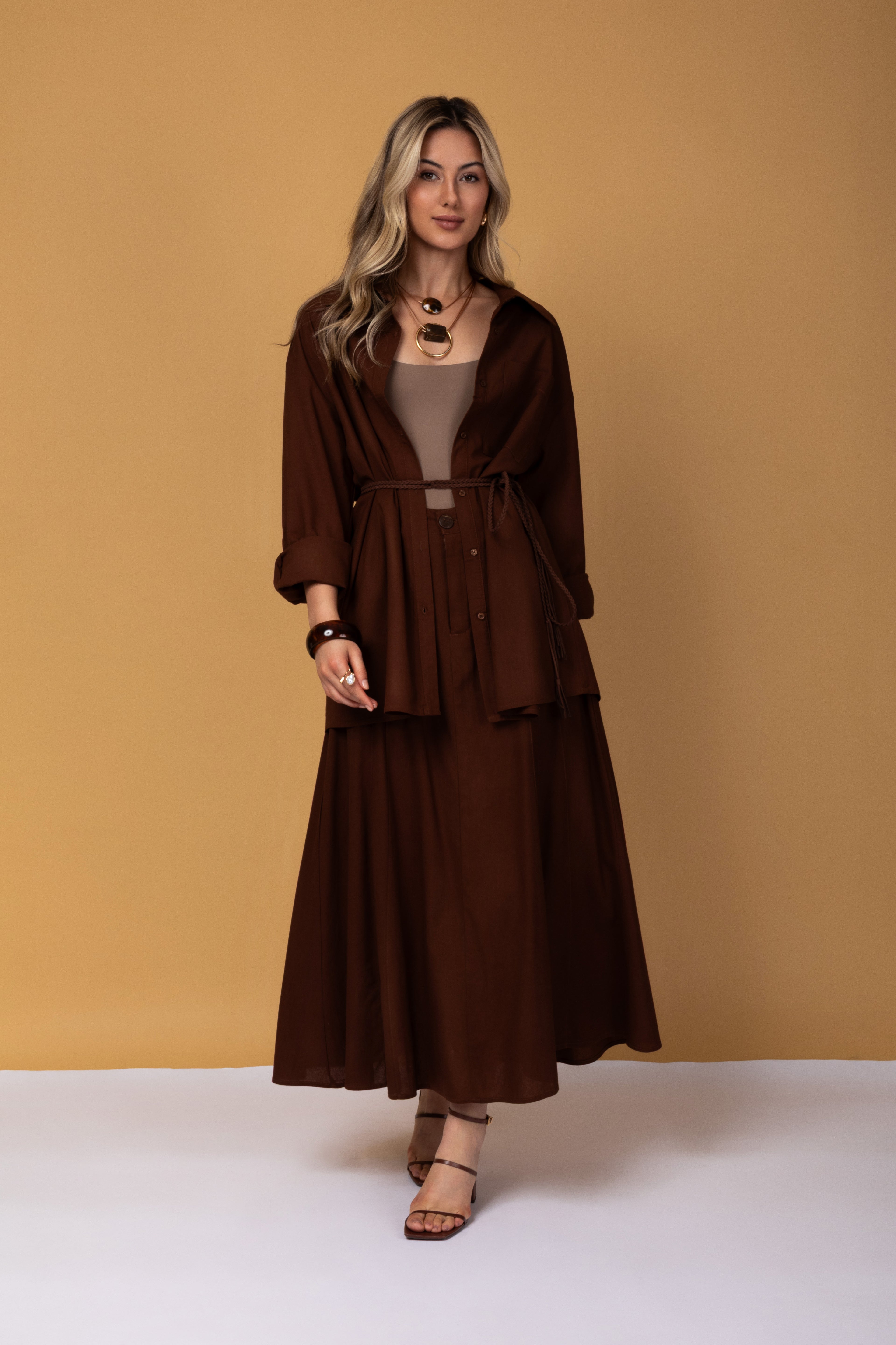 Camisa com amarração na cintura