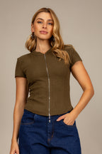 Blusa estruturada com zíper frontal
