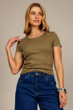 Blusa canelada com detalhes