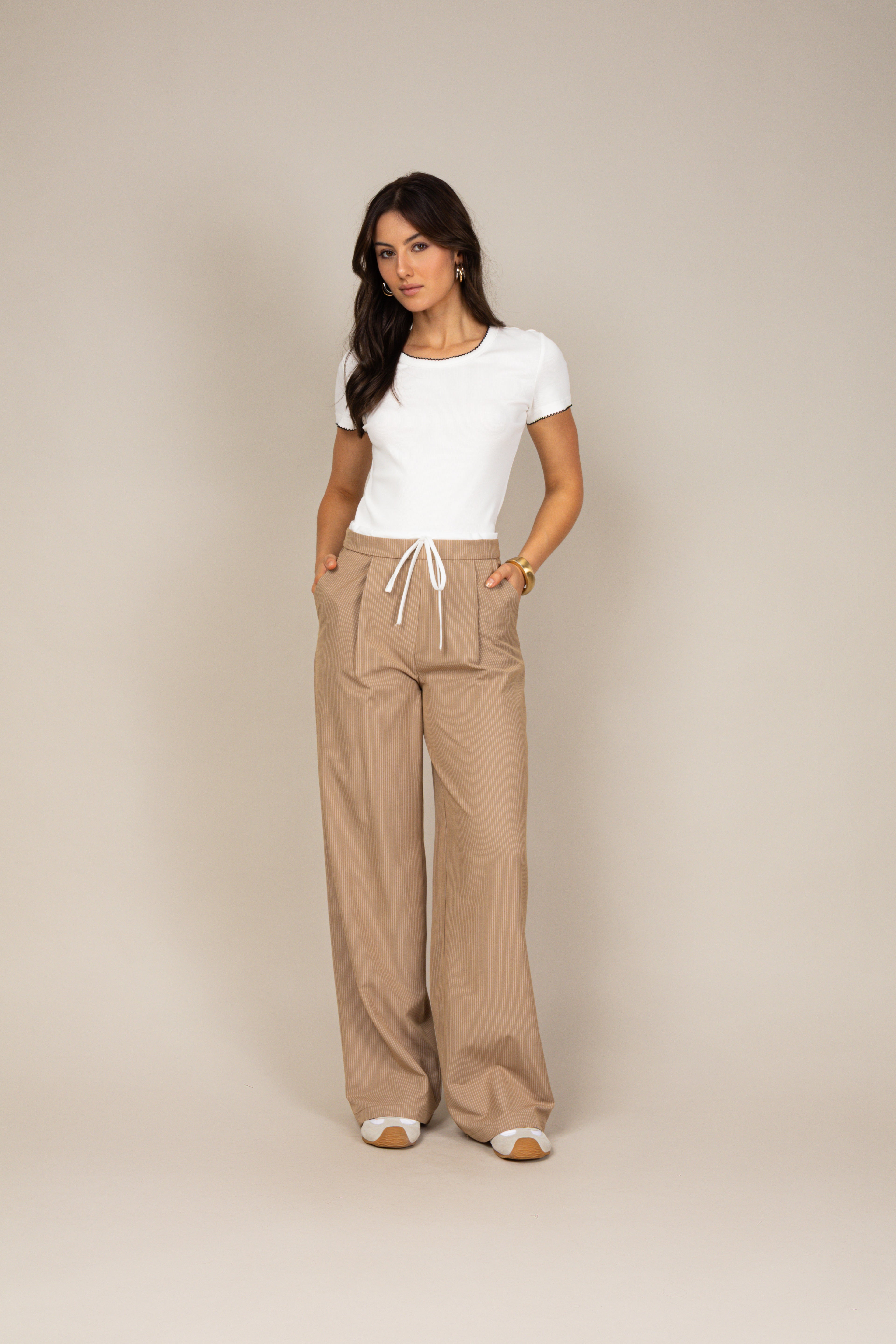 Calça pantalona risca de giz
