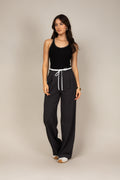 Calça pantalona risca de giz