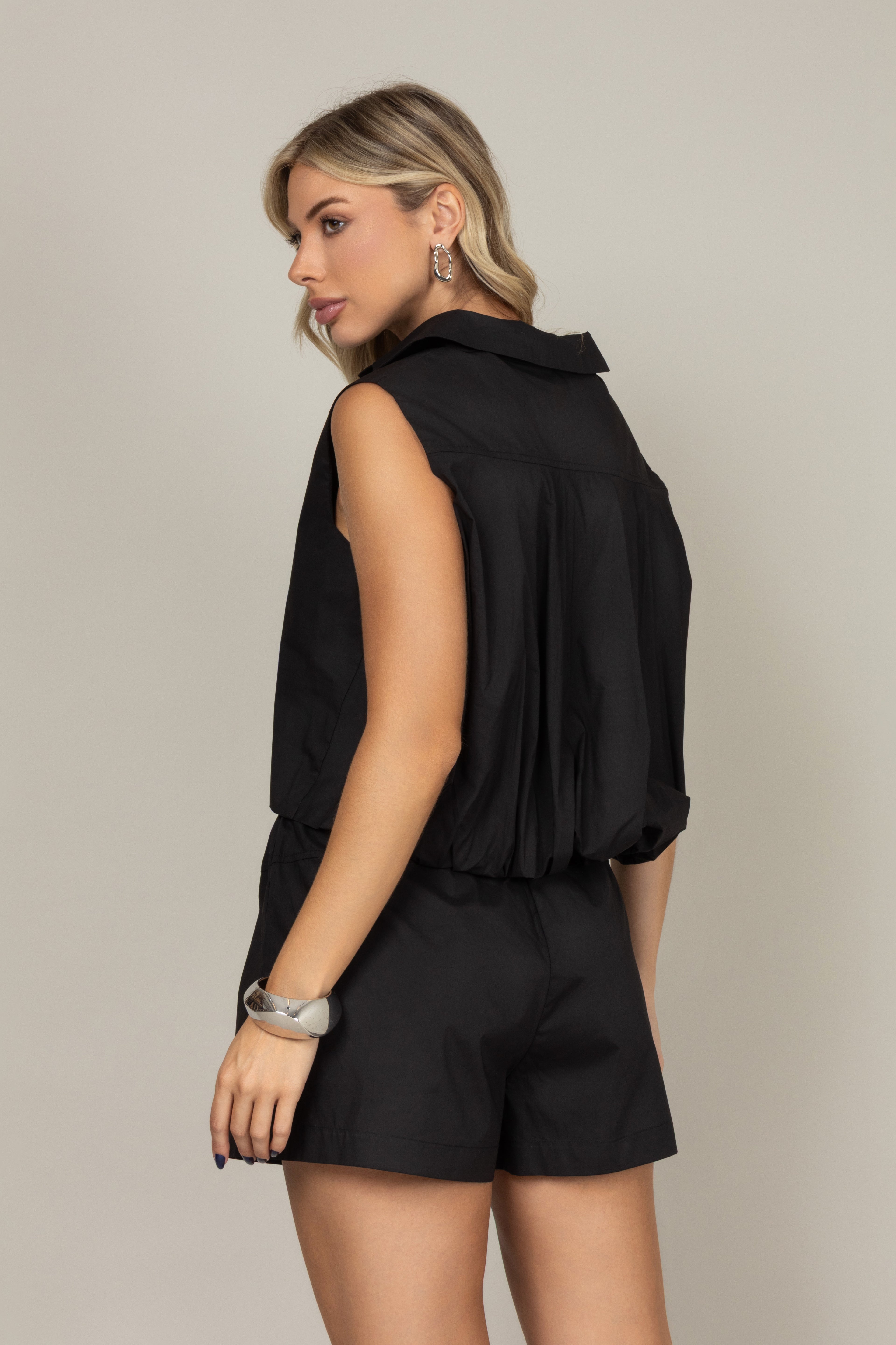 Conjunto de cropped e shorts tactel