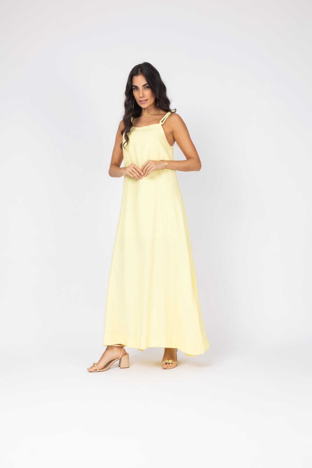 Vestido longo em viscose com alças