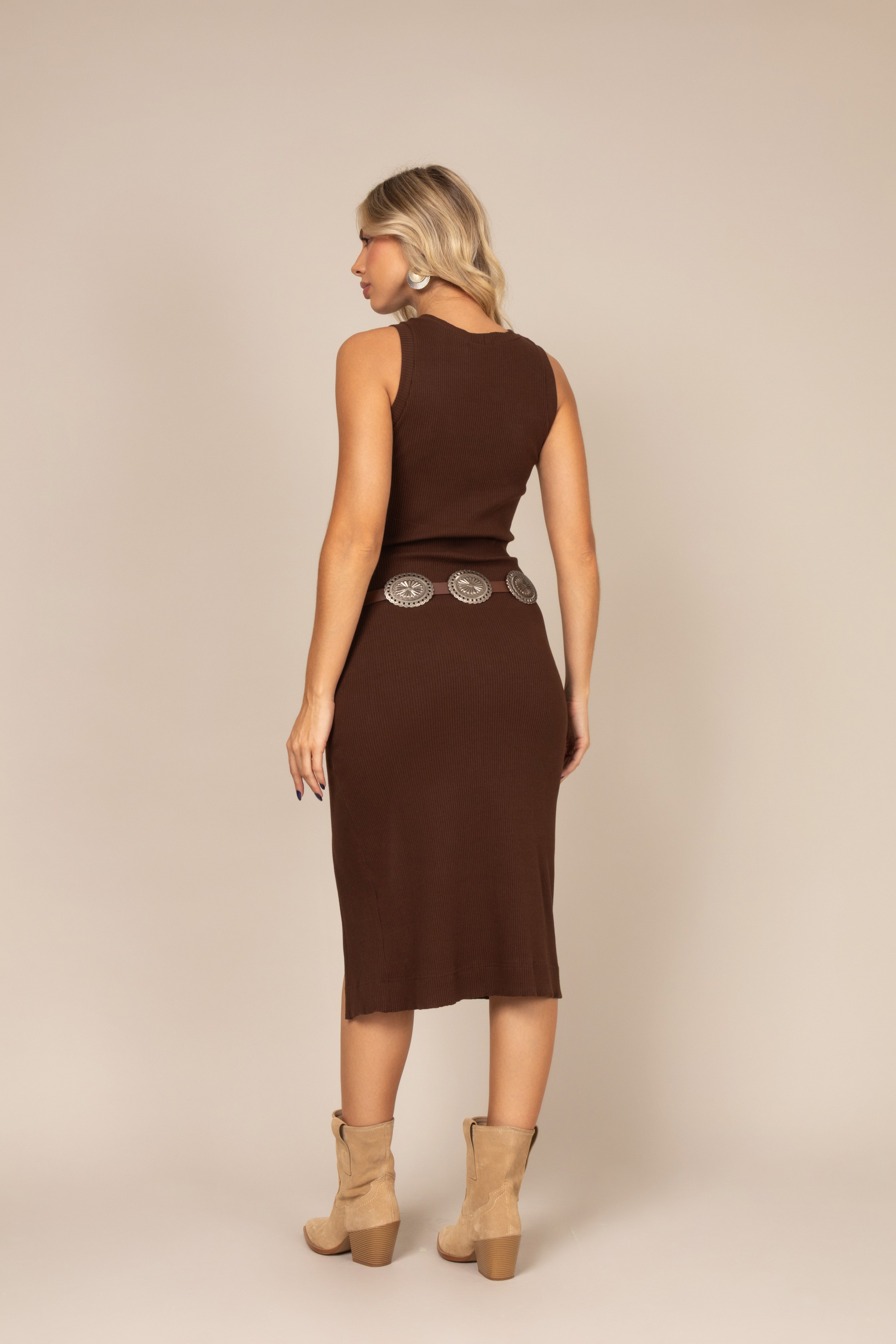 Vestido midi com drapeado na cintura