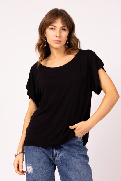 Blusa de malha com recorte frontal