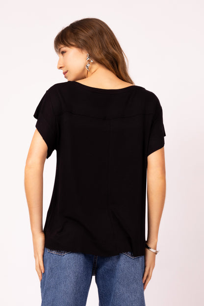 Blusa de malha com recorte frontal