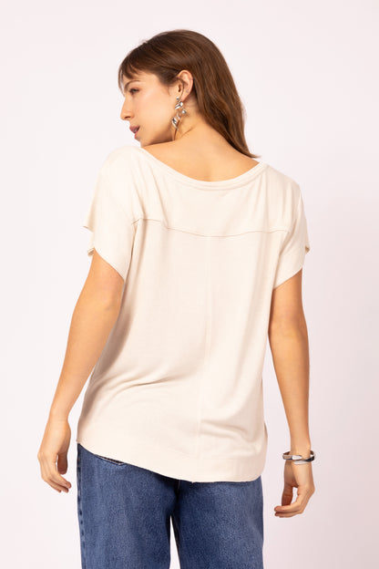 Blusa de malha com recorte frontal